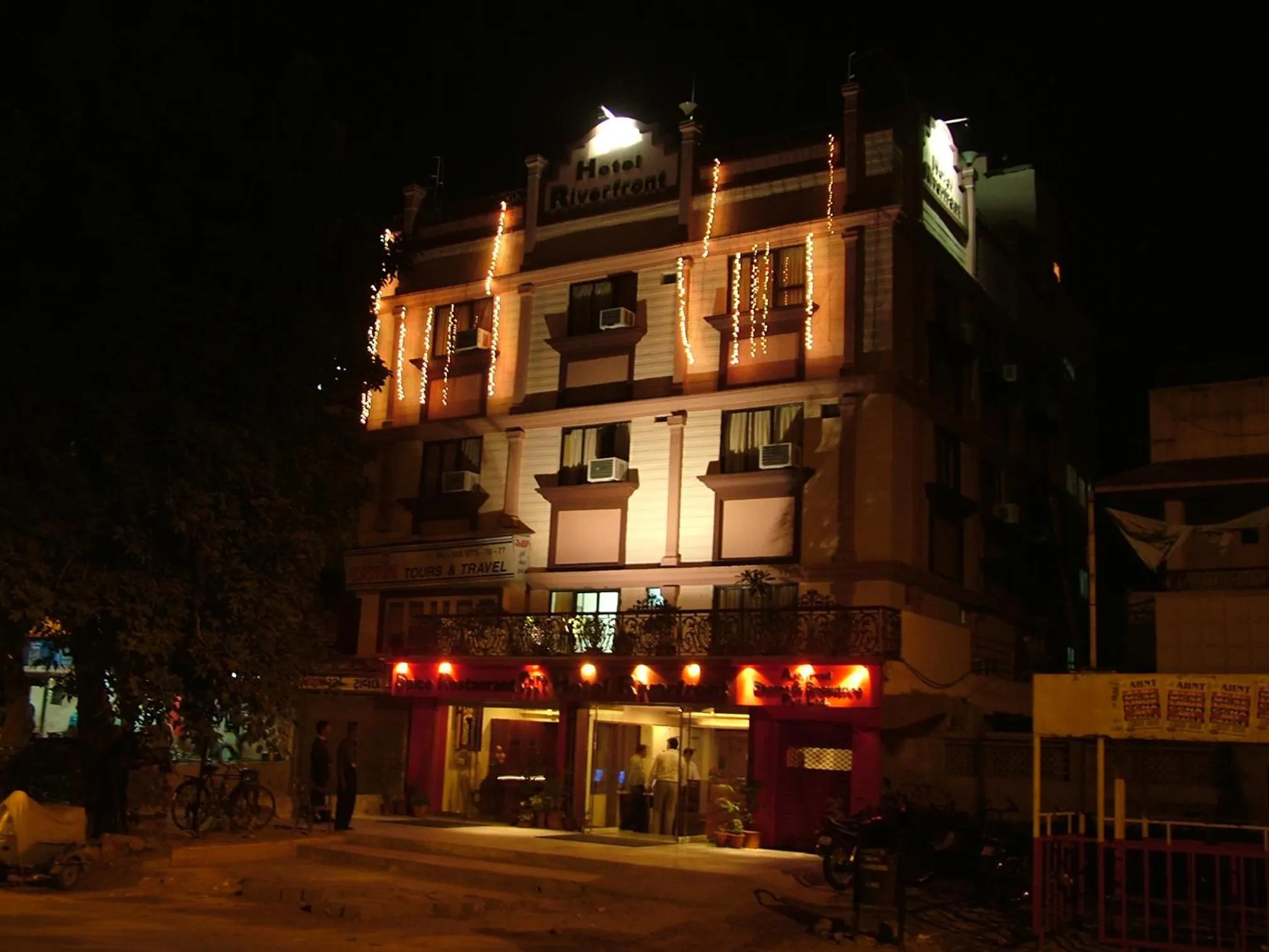 Property building in Hotel Riverfront