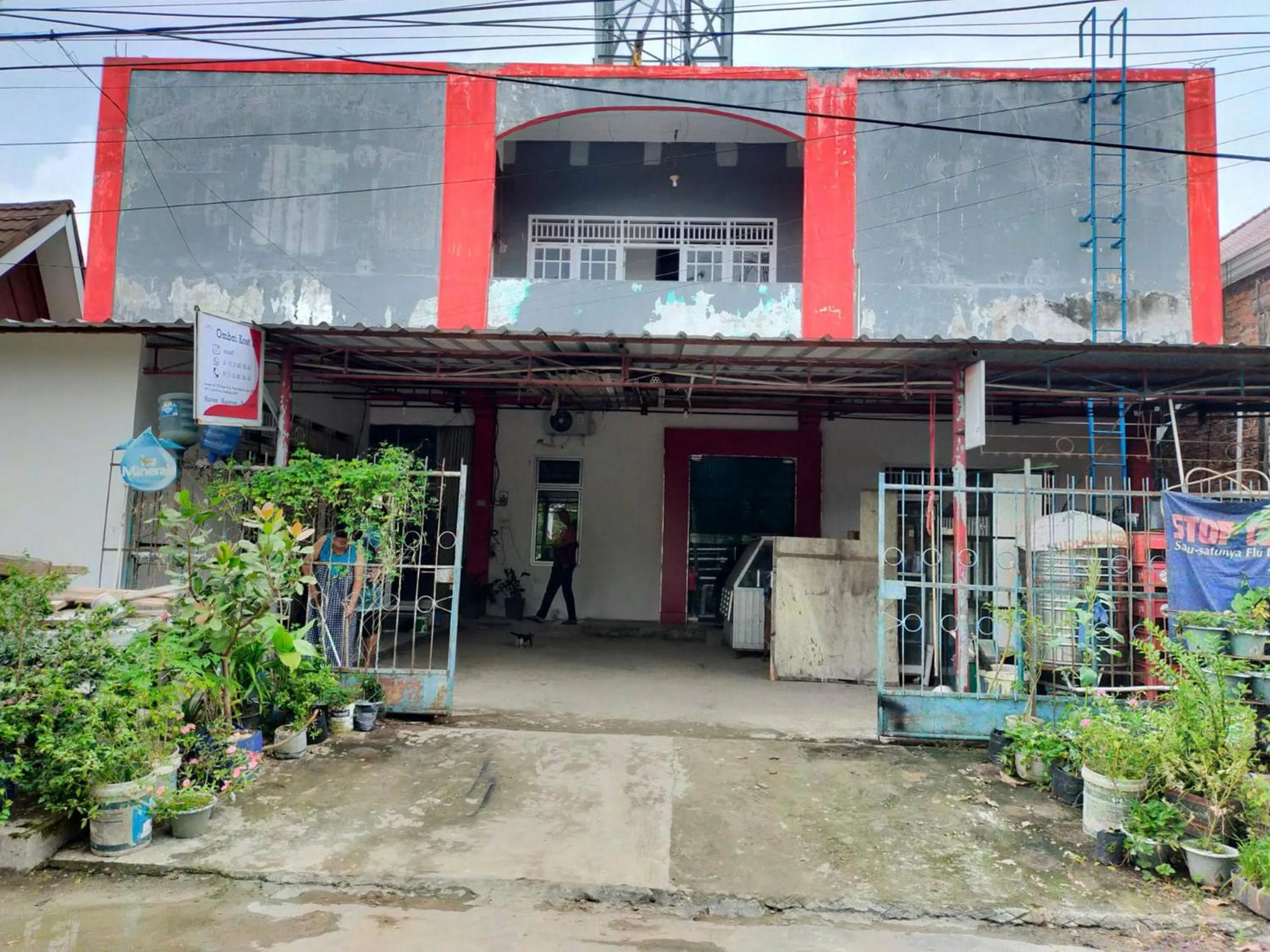 Property building in Ombai Guest House 27 Syariah Mitra RedDoorz