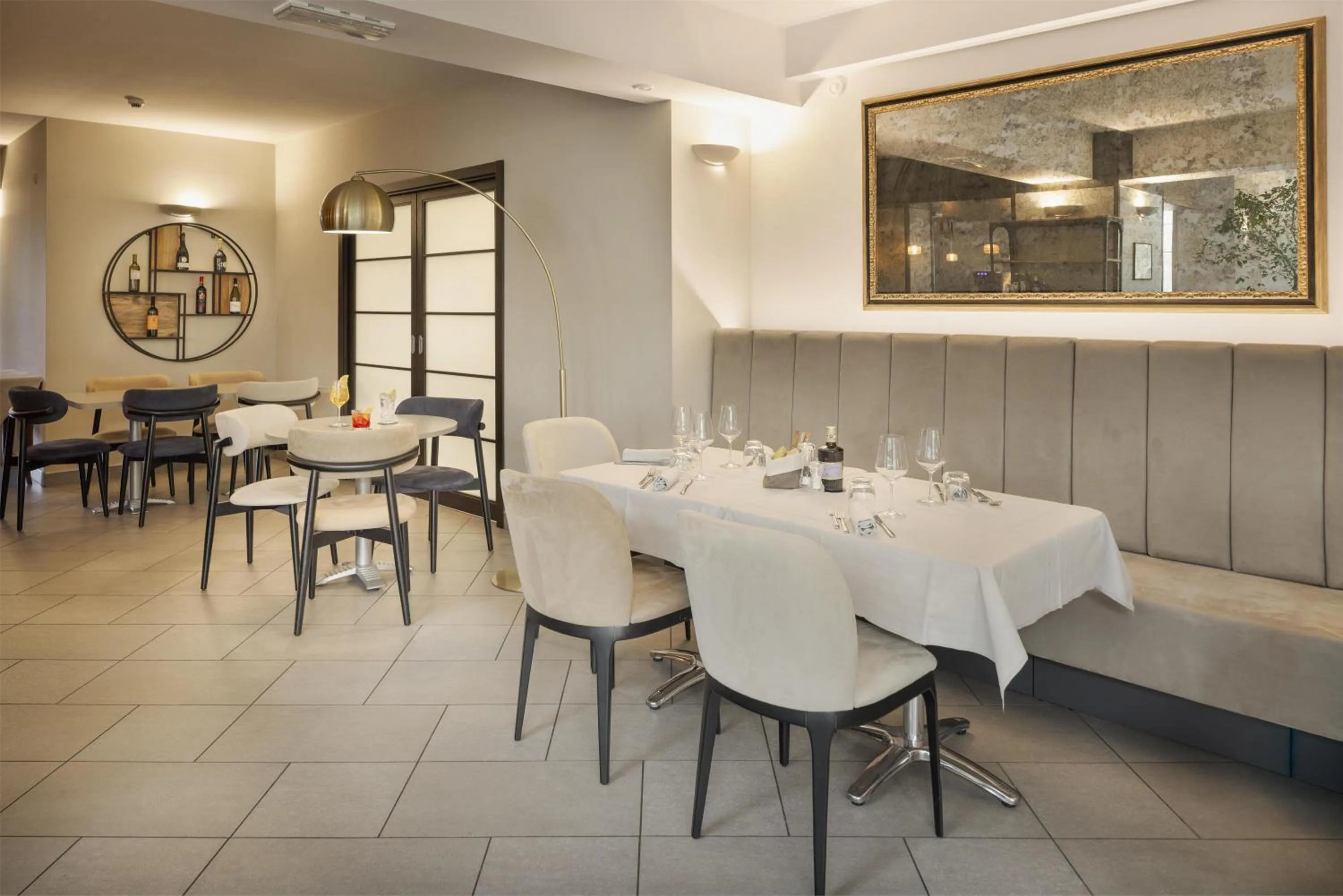 Restaurant/places to eat in Best Western City Hotel