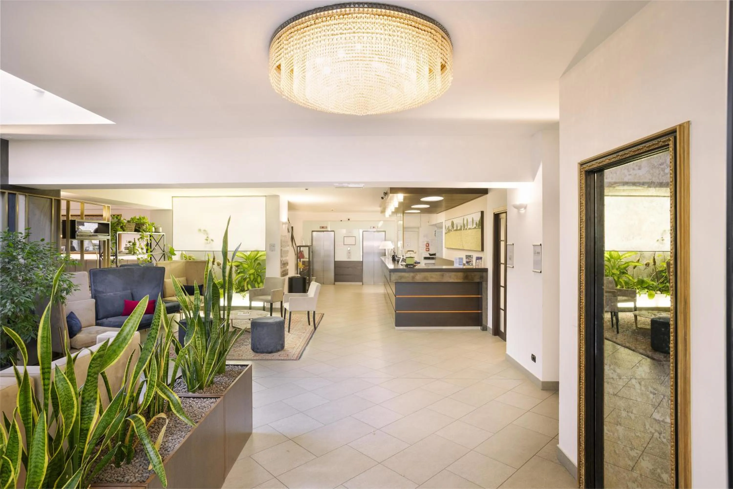 Lobby or reception in Best Western City Hotel