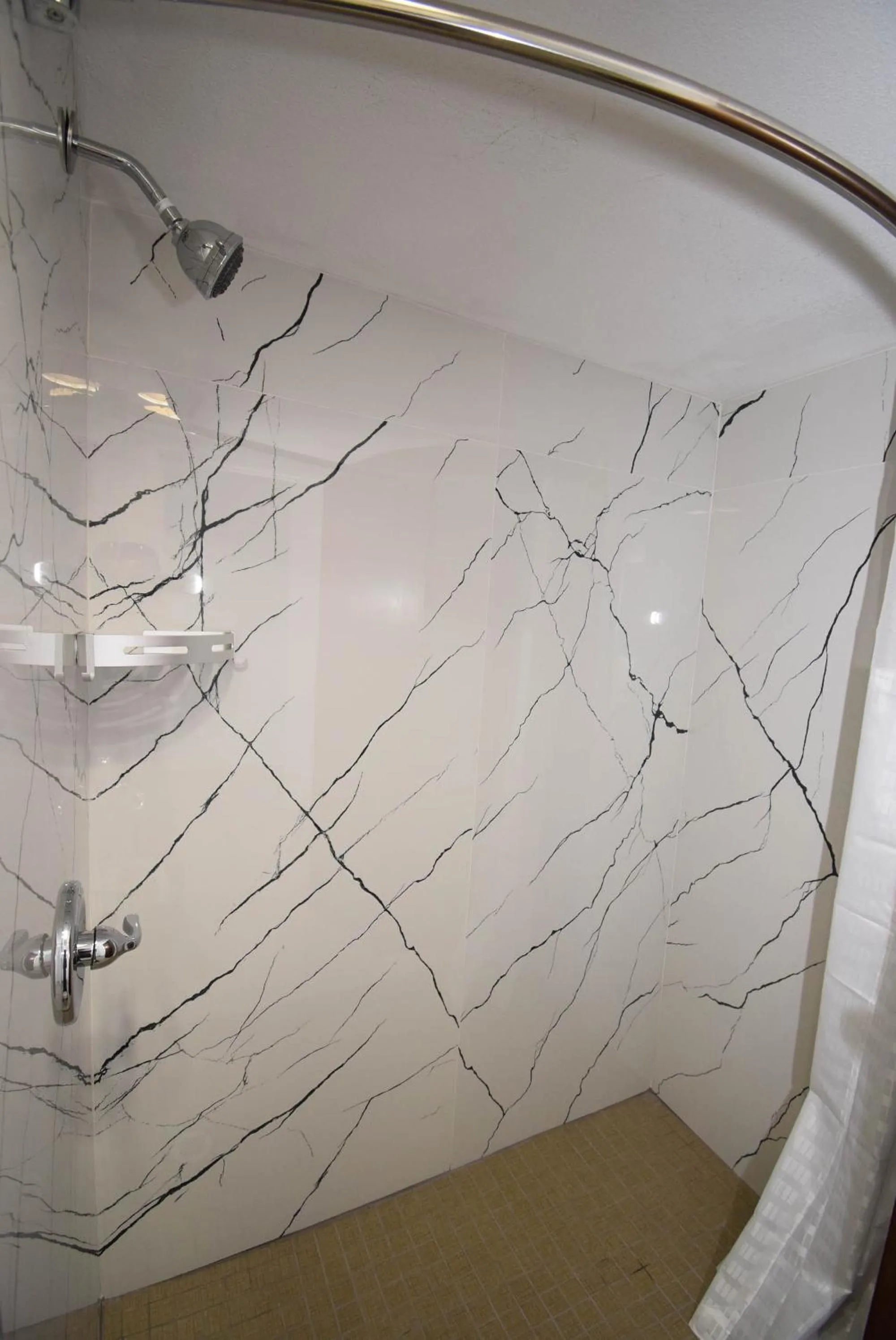 Shower in Quality Inn & Suites Sulphur Springs