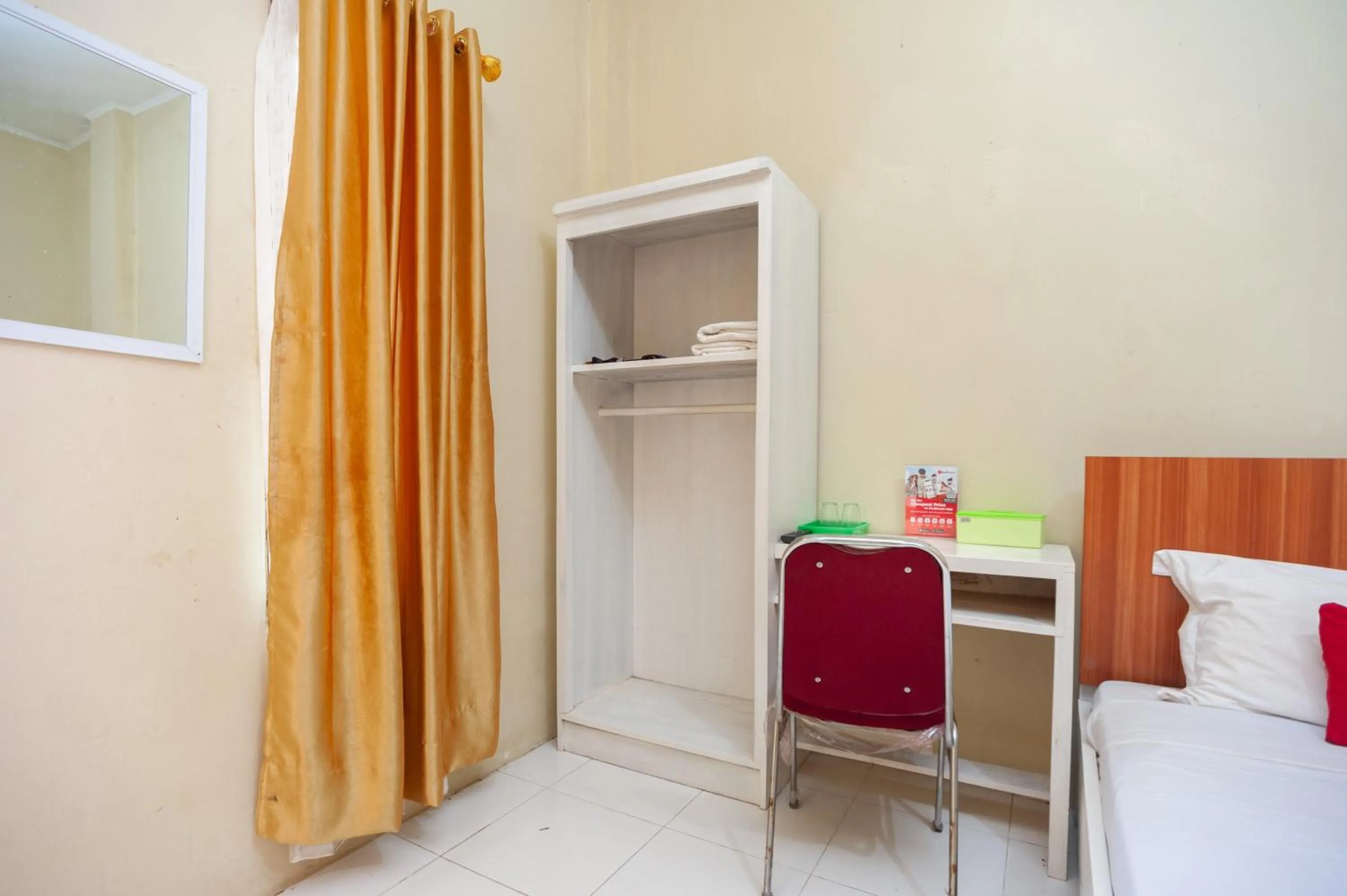 Bed in RedDoorz near Universitas Muhammadiyah Pringsewu