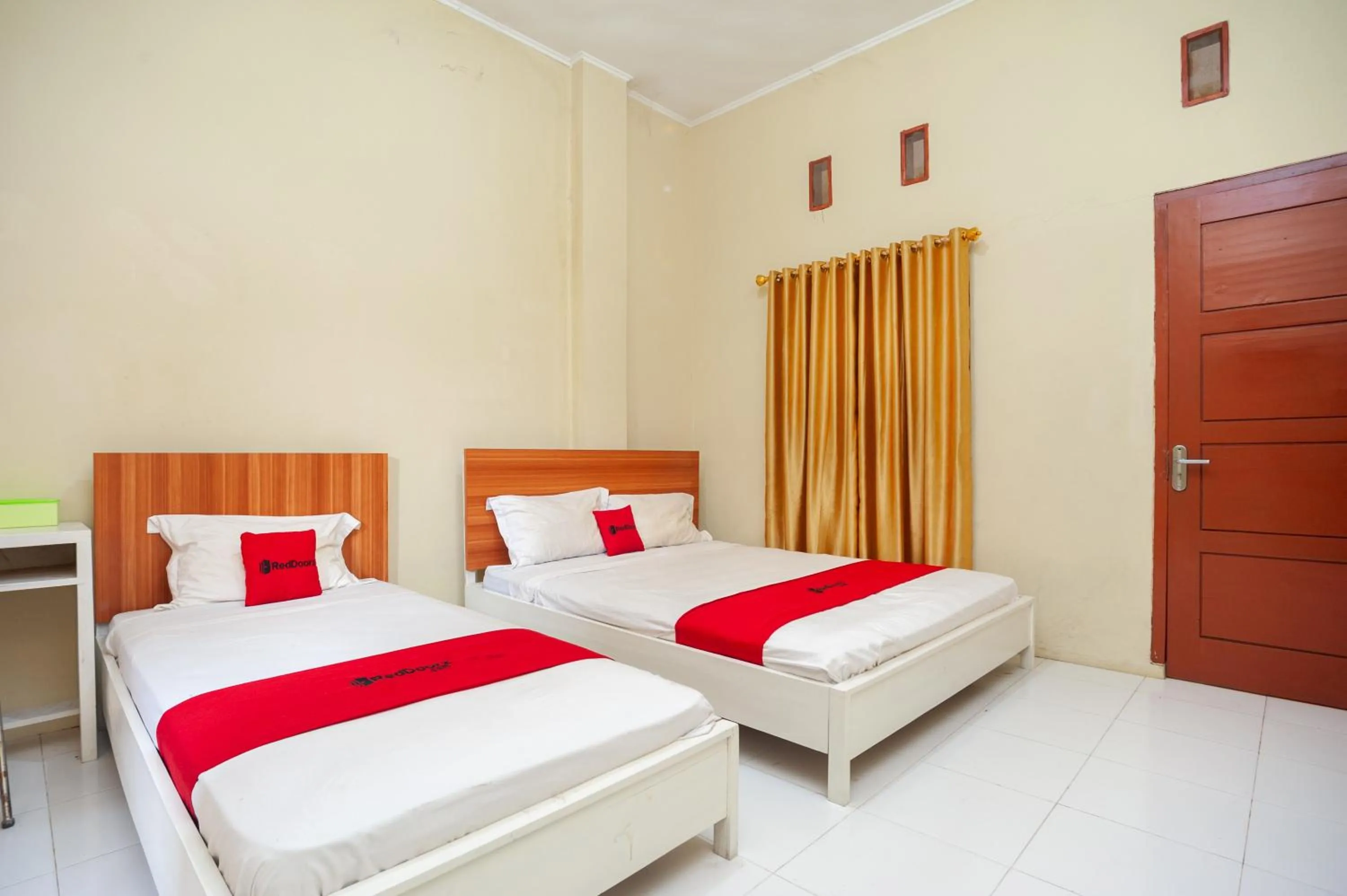 Bed in RedDoorz near Universitas Muhammadiyah Pringsewu