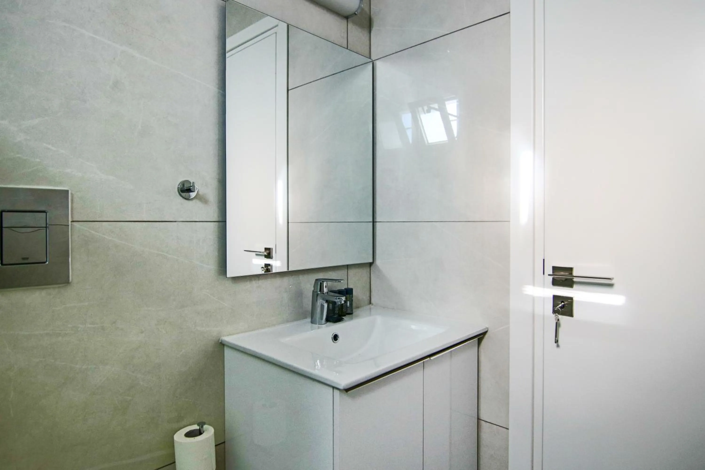Bathroom in Phaedrus Living - Seaside Executive Flat Harbour 101