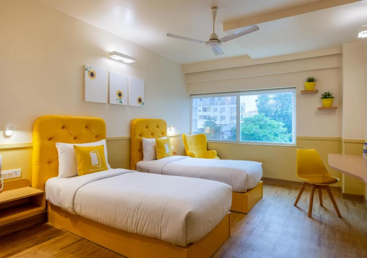 Bed in Bloom Hotel - HITEC City