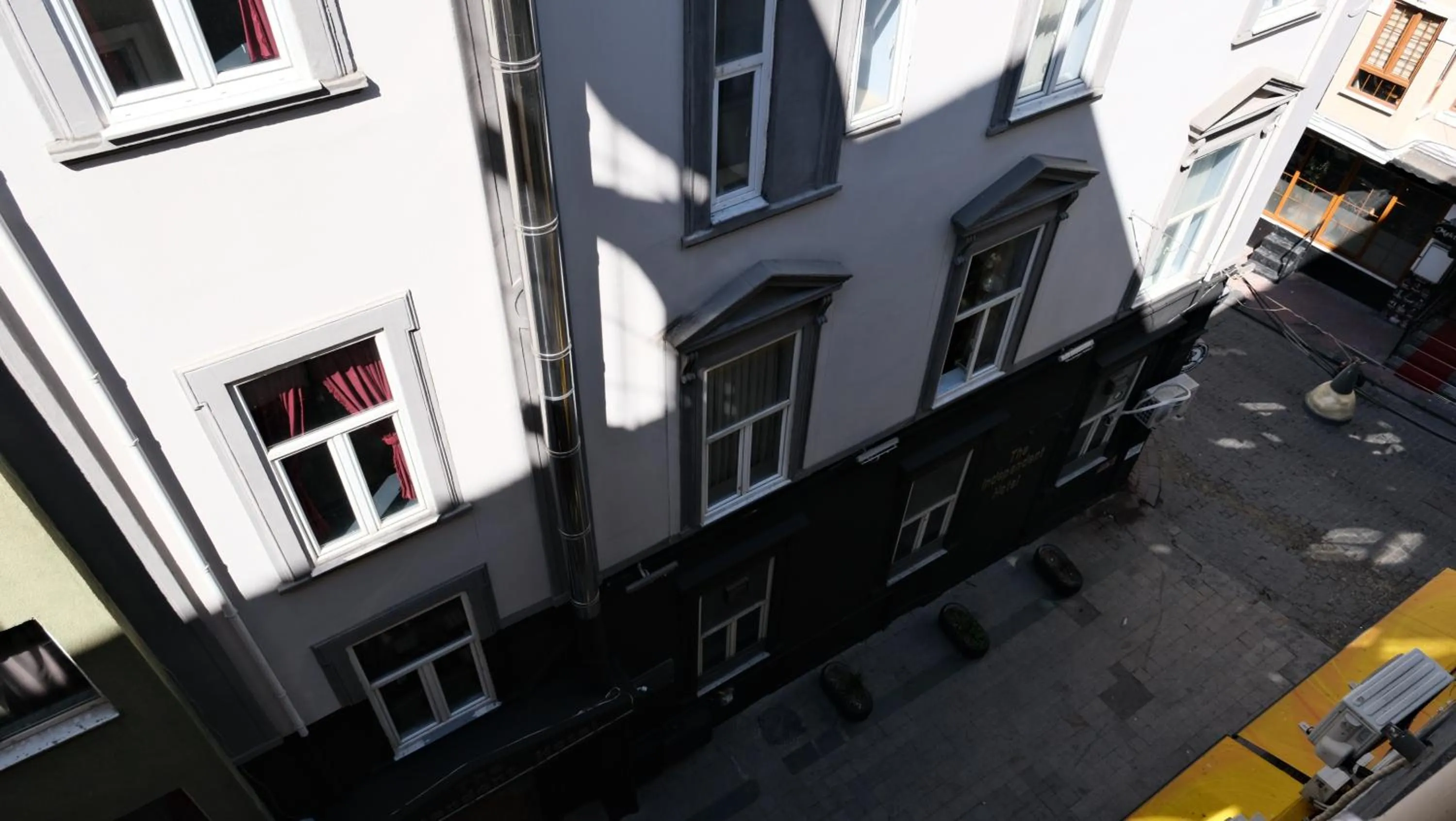 Street view in Simon Hotel