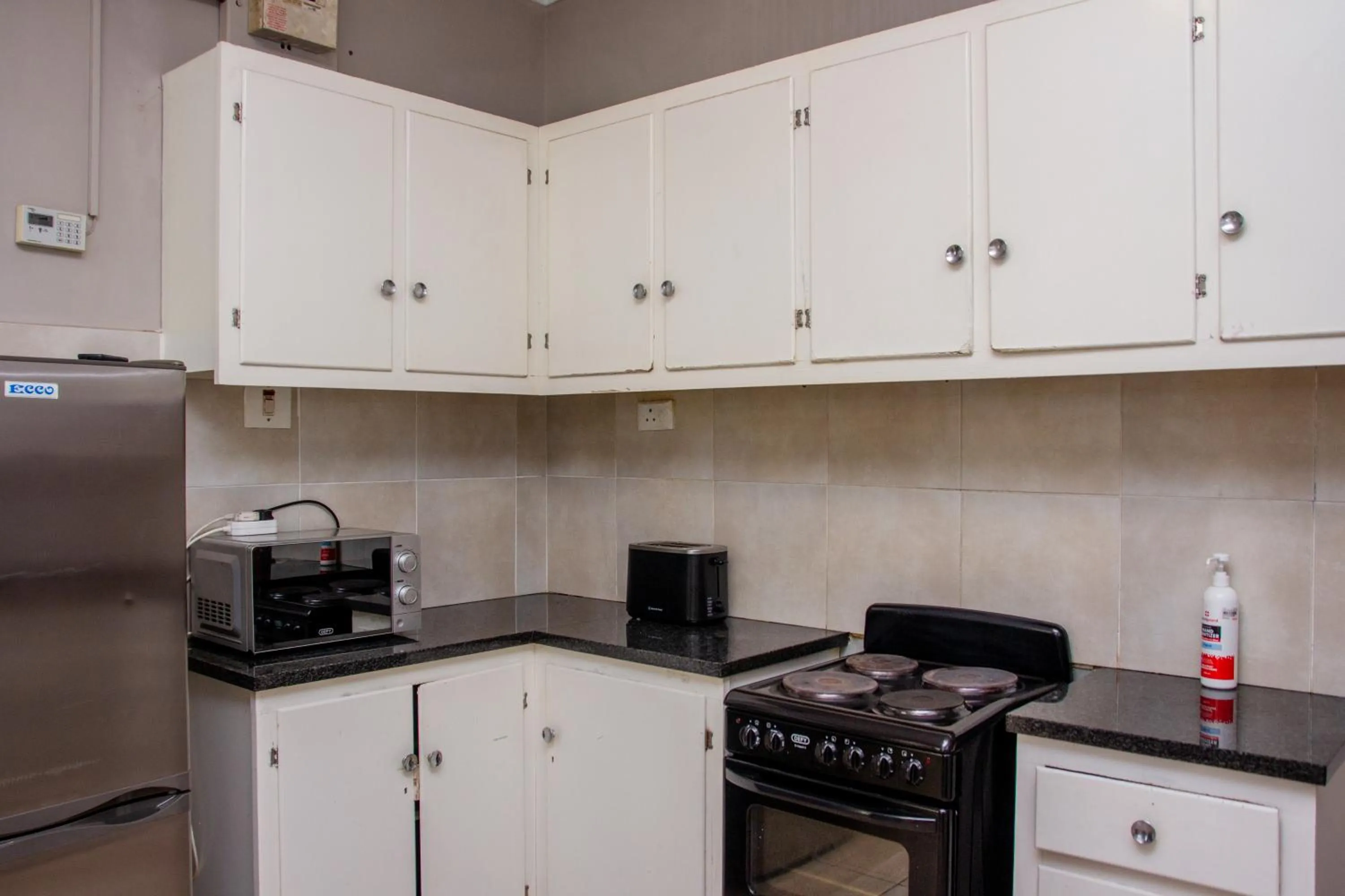 Communal kitchen in BLUEBERRY BED AND BREAKFAST