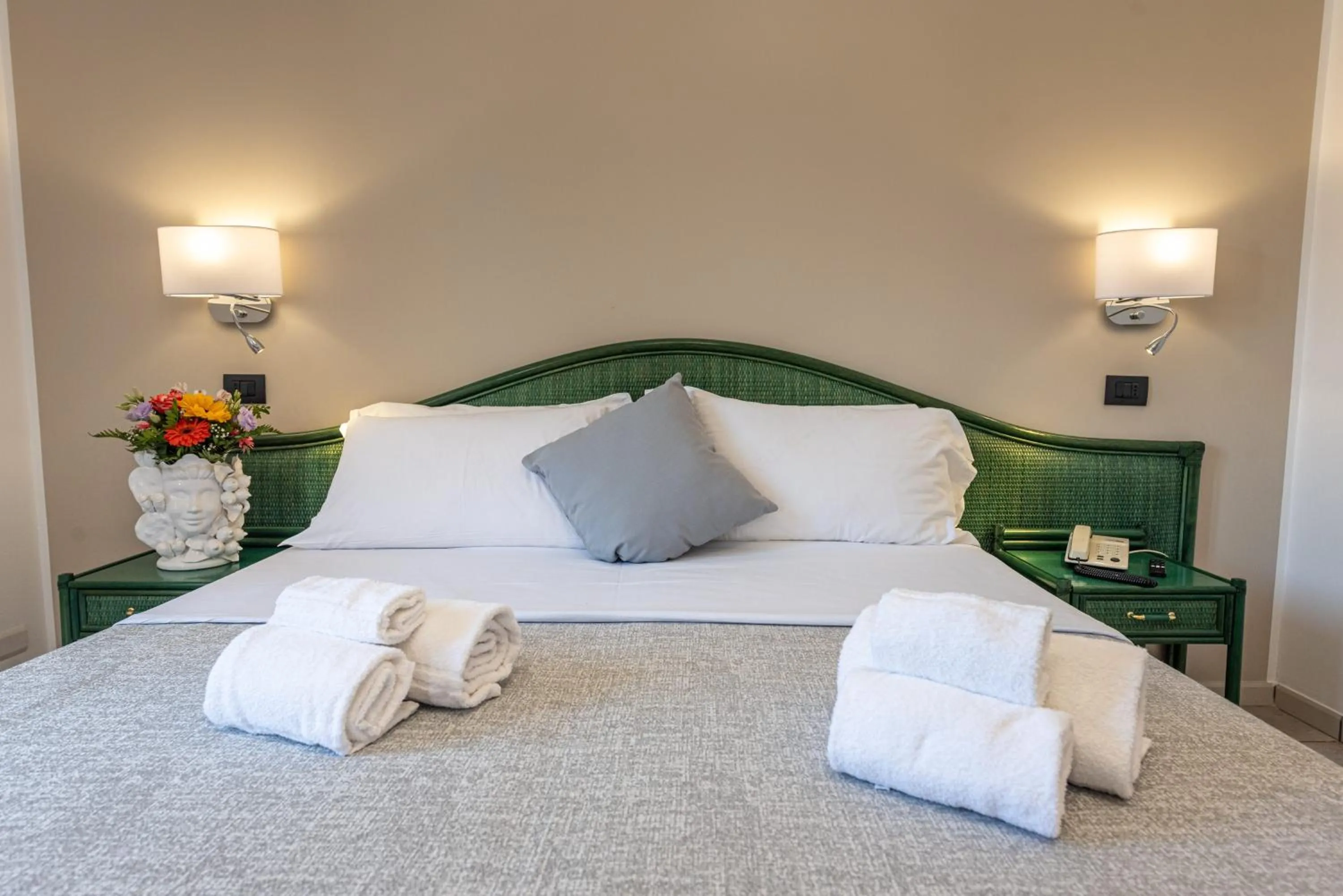 Bed in Hotel Baia Del Capitano