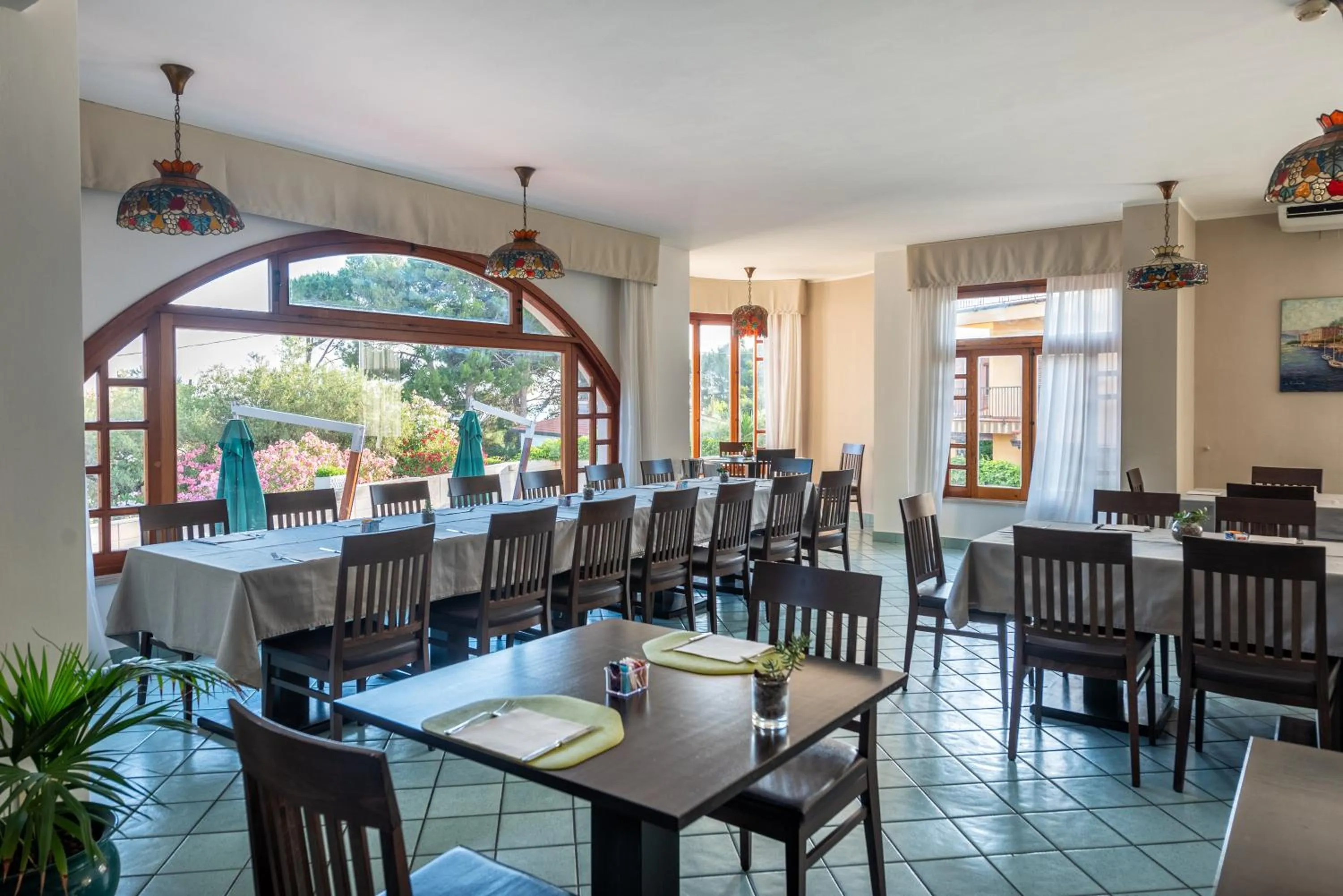 Restaurant/places to eat in Hotel Baia Del Capitano