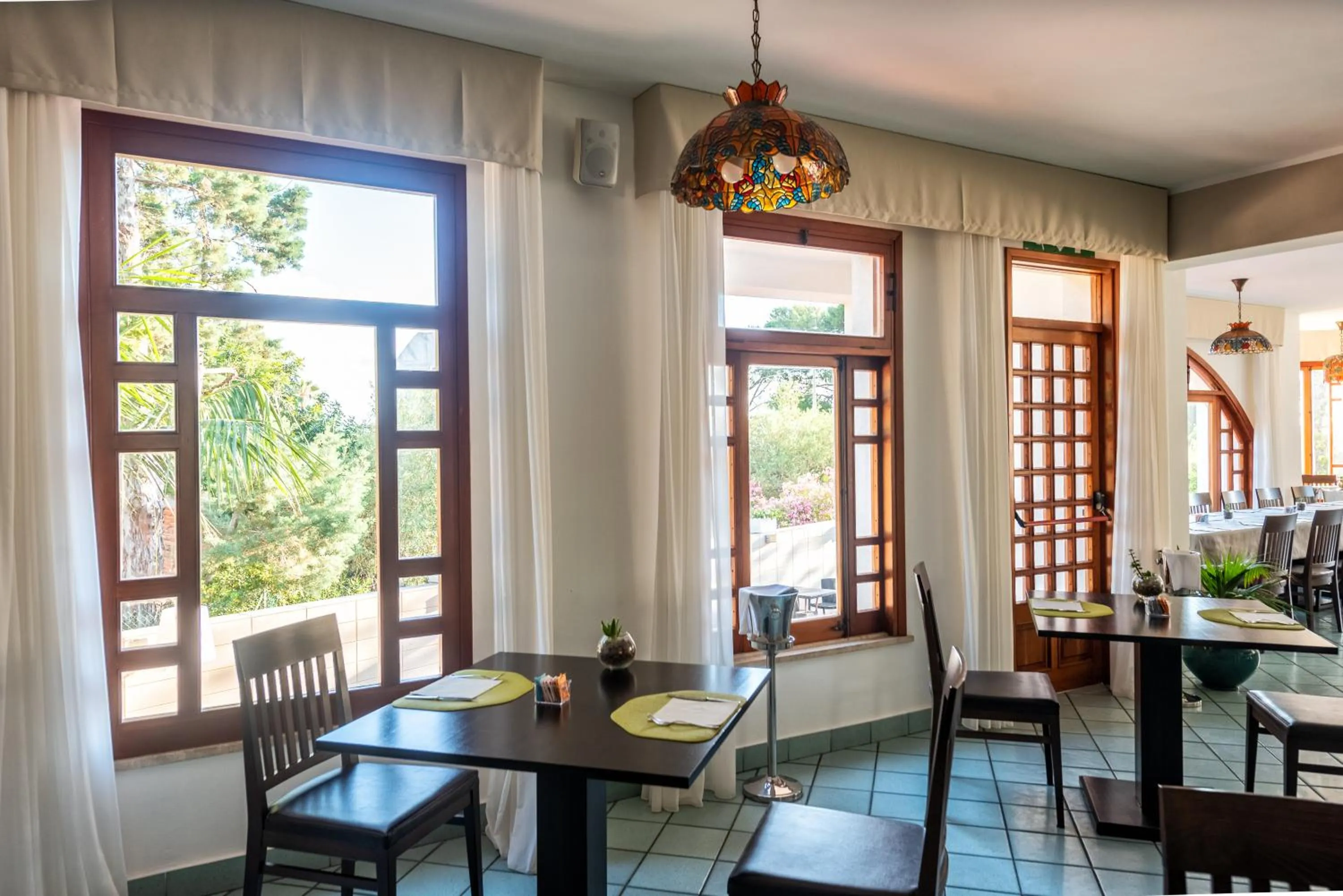 Restaurant/places to eat in Hotel Baia Del Capitano