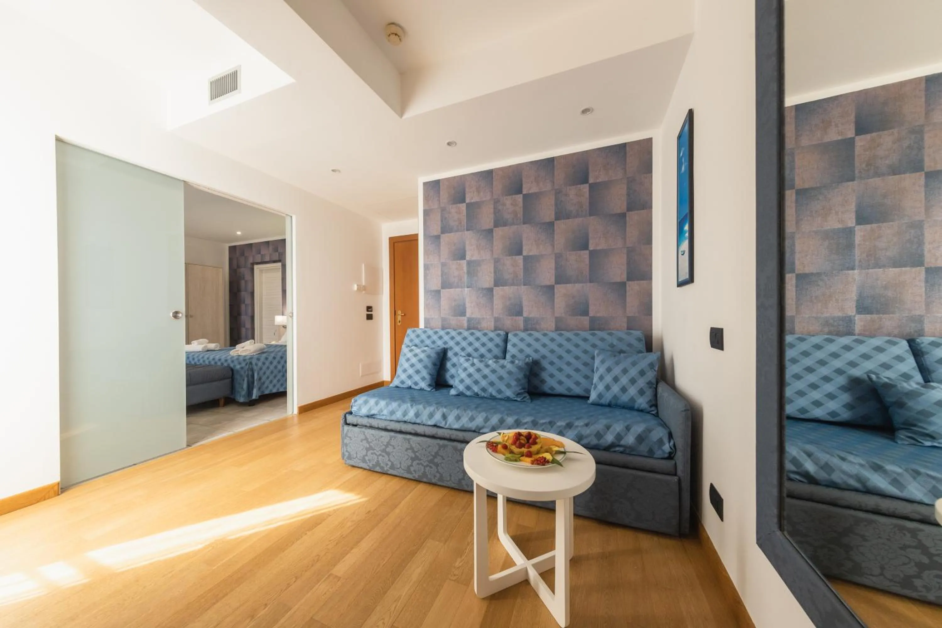 Photo of the whole room in Hotel Baia Del Capitano