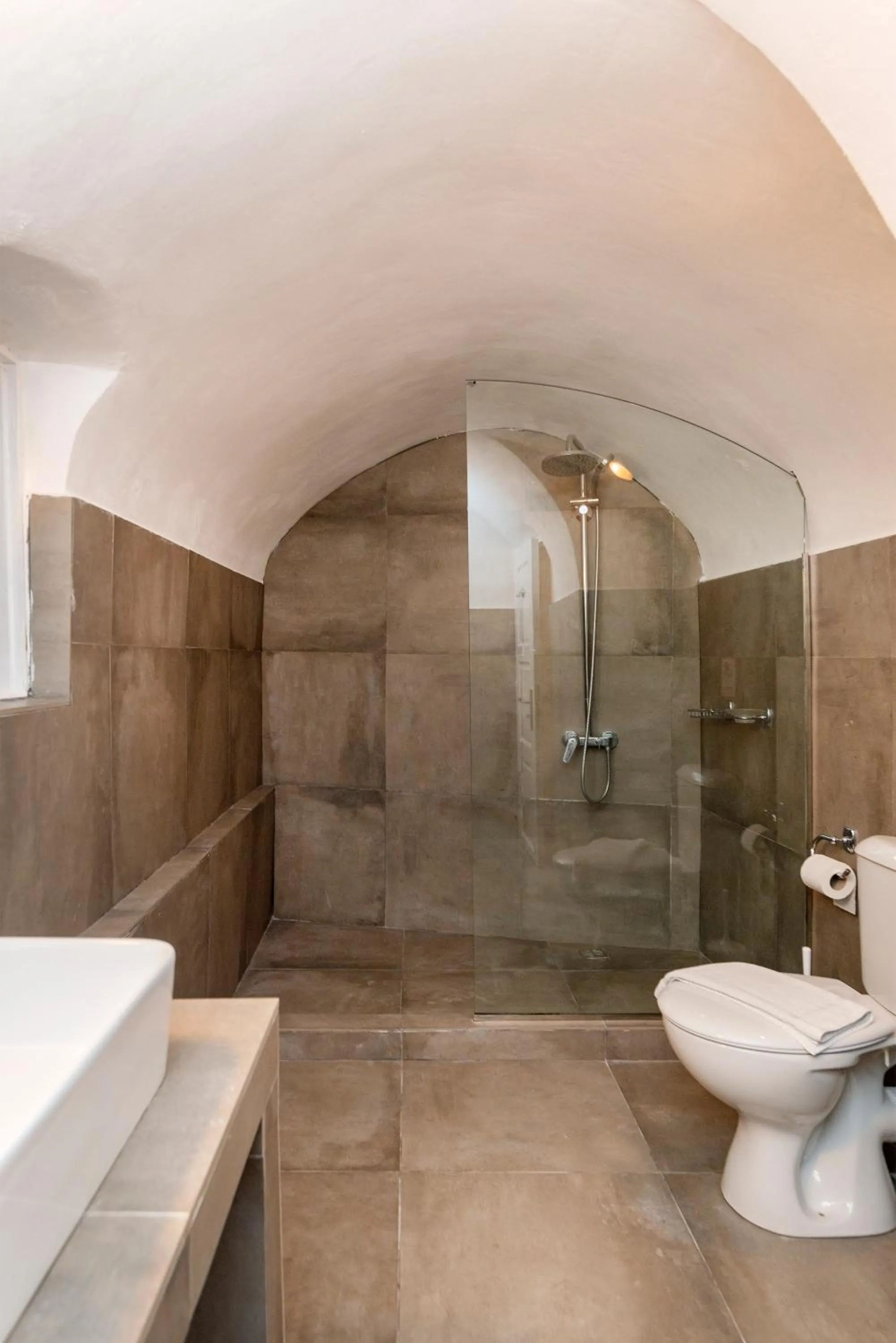 Shower in La Maltese Estate