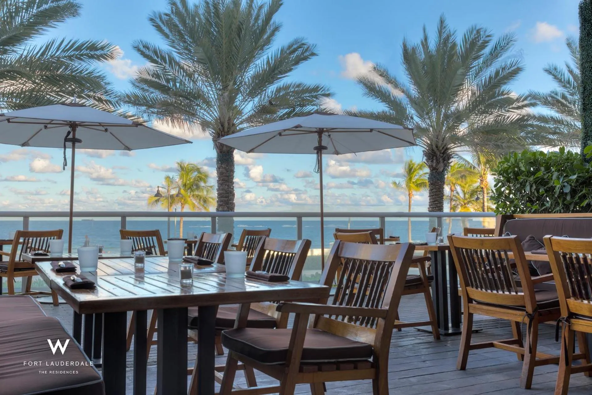 Restaurant/places to eat in Luxury 1 BR at Fort Lauderdale