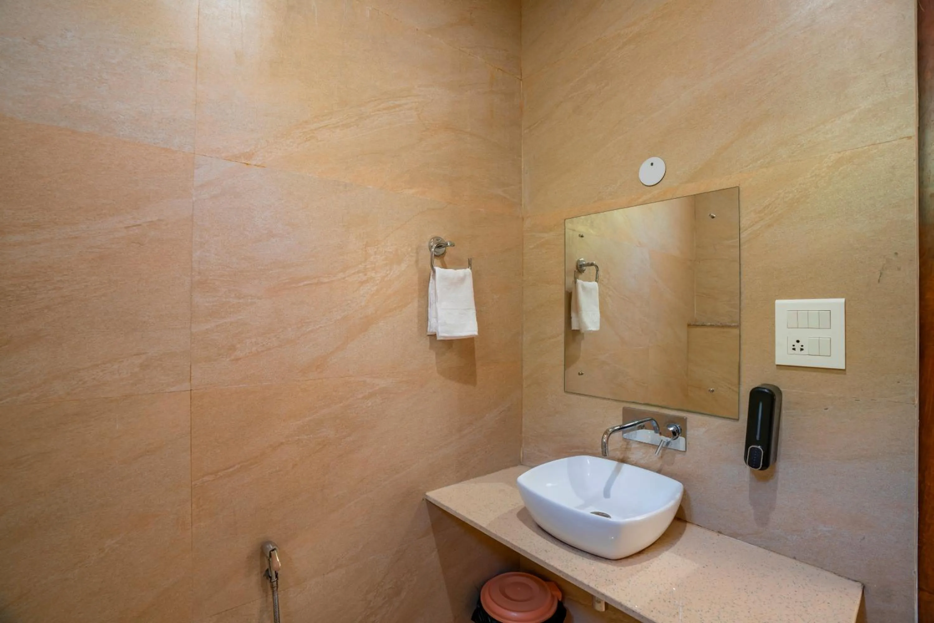 Toilet in Zostel Rishikesh, Laxman Jhula