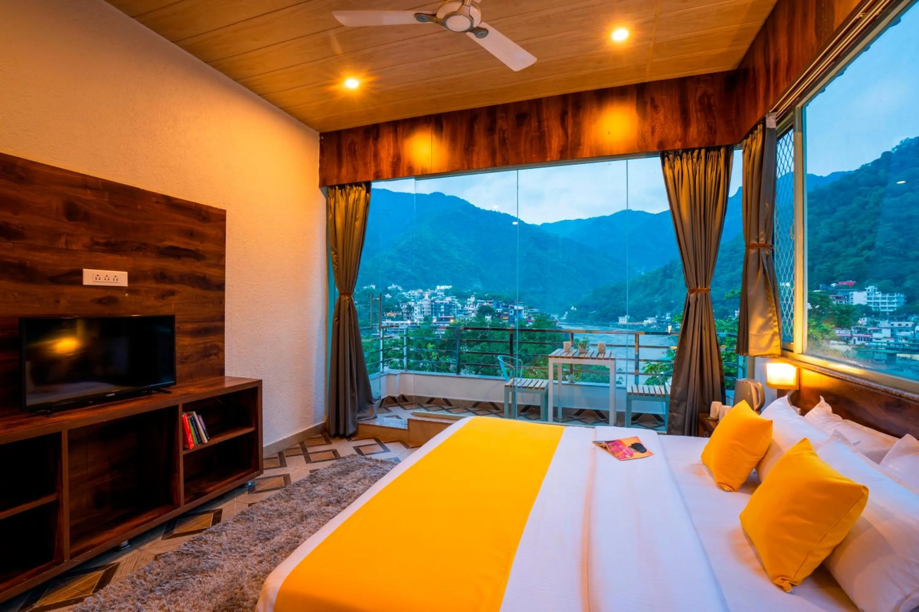 Bed in Zostel Rishikesh, Laxman Jhula