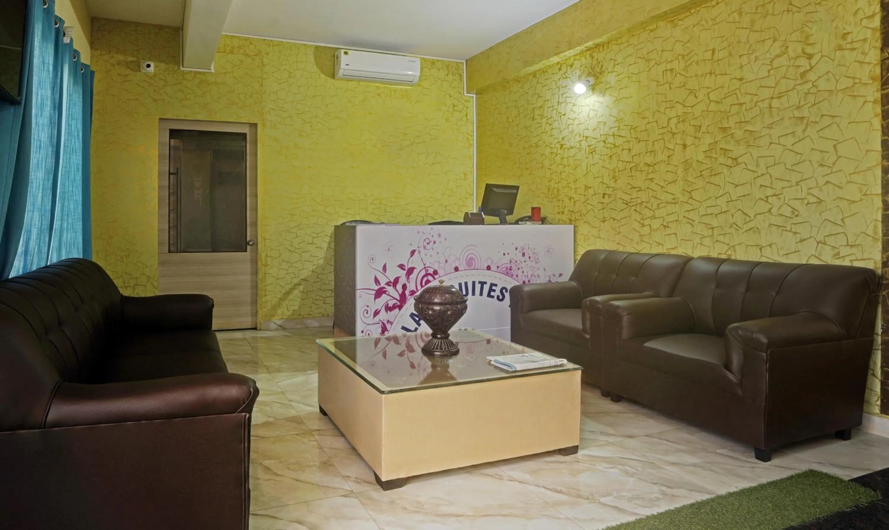 Lobby or reception in Hotel Galaxy Suites Hebbal