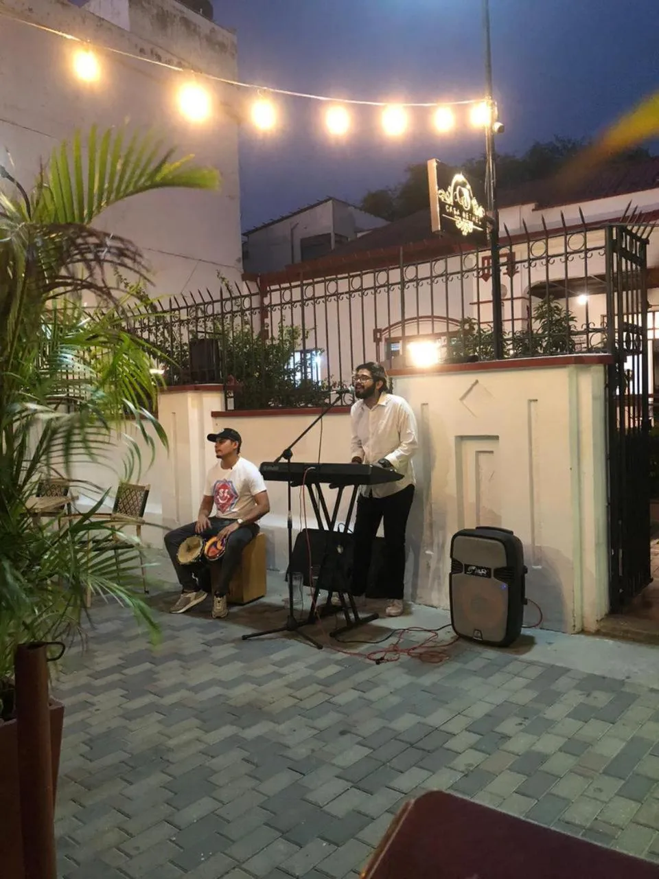 Restaurant/places to eat in Hotel Casa Bethel