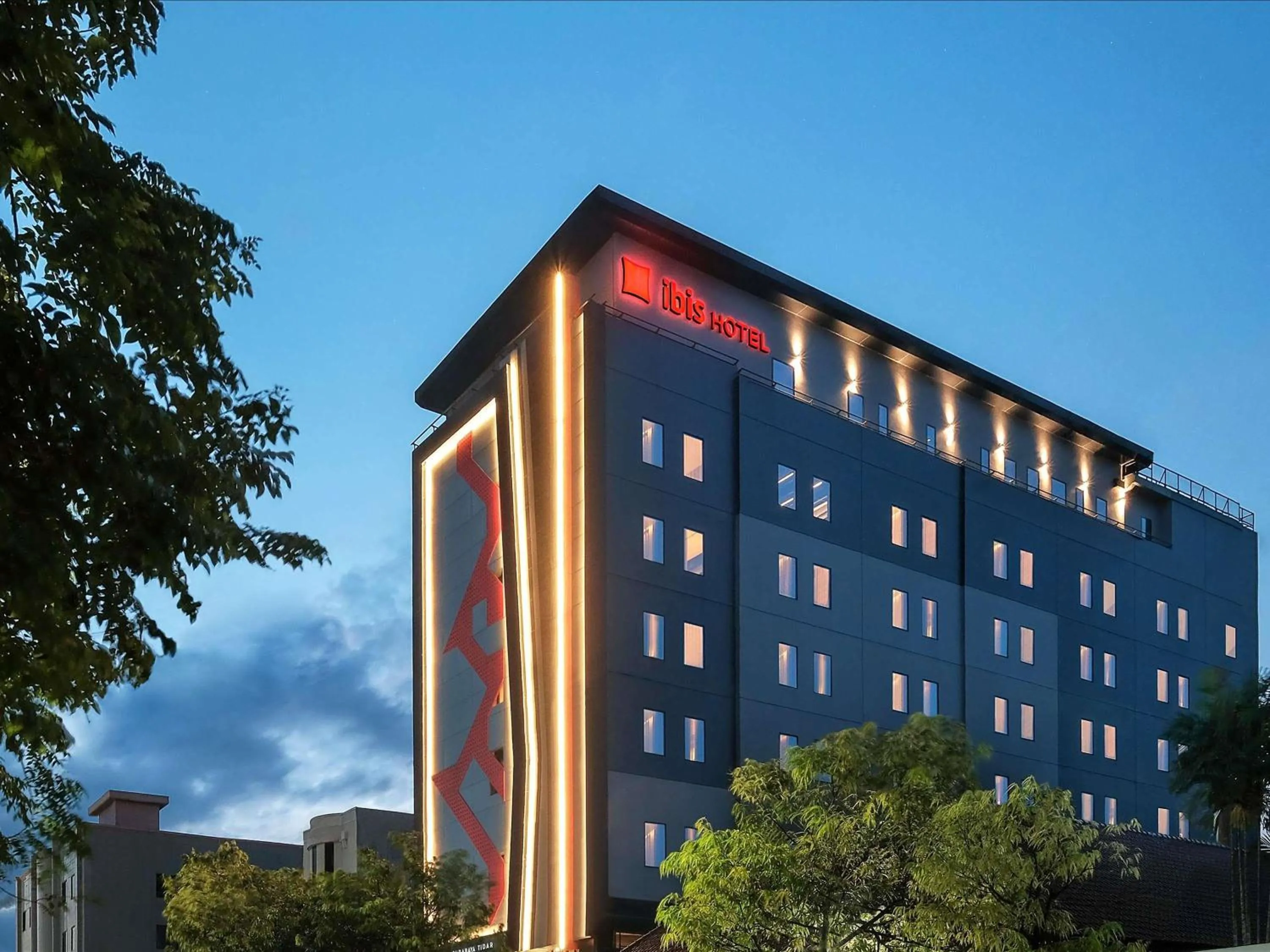 Property building in ibis Surabaya Tidar