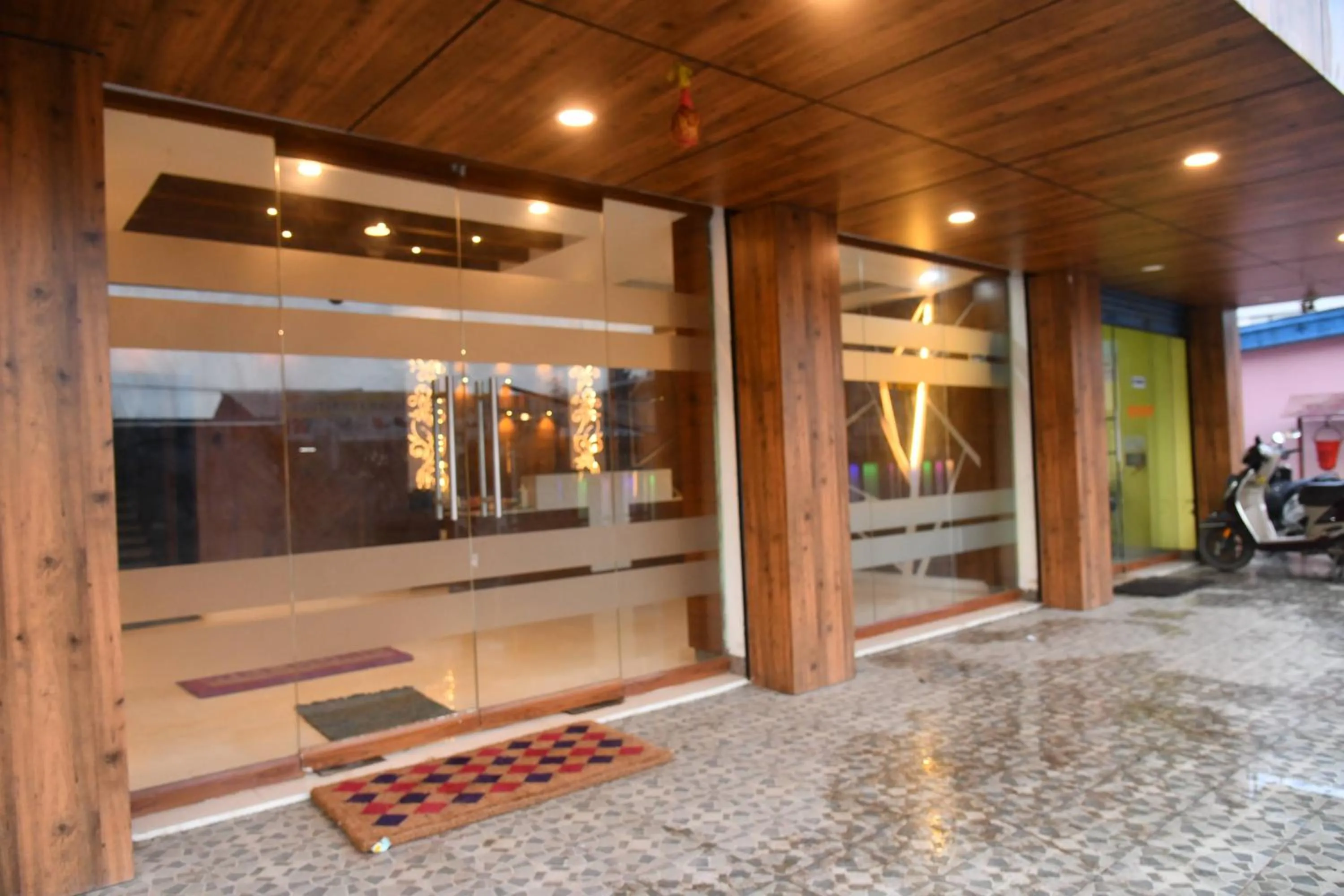 Hotel Lake View