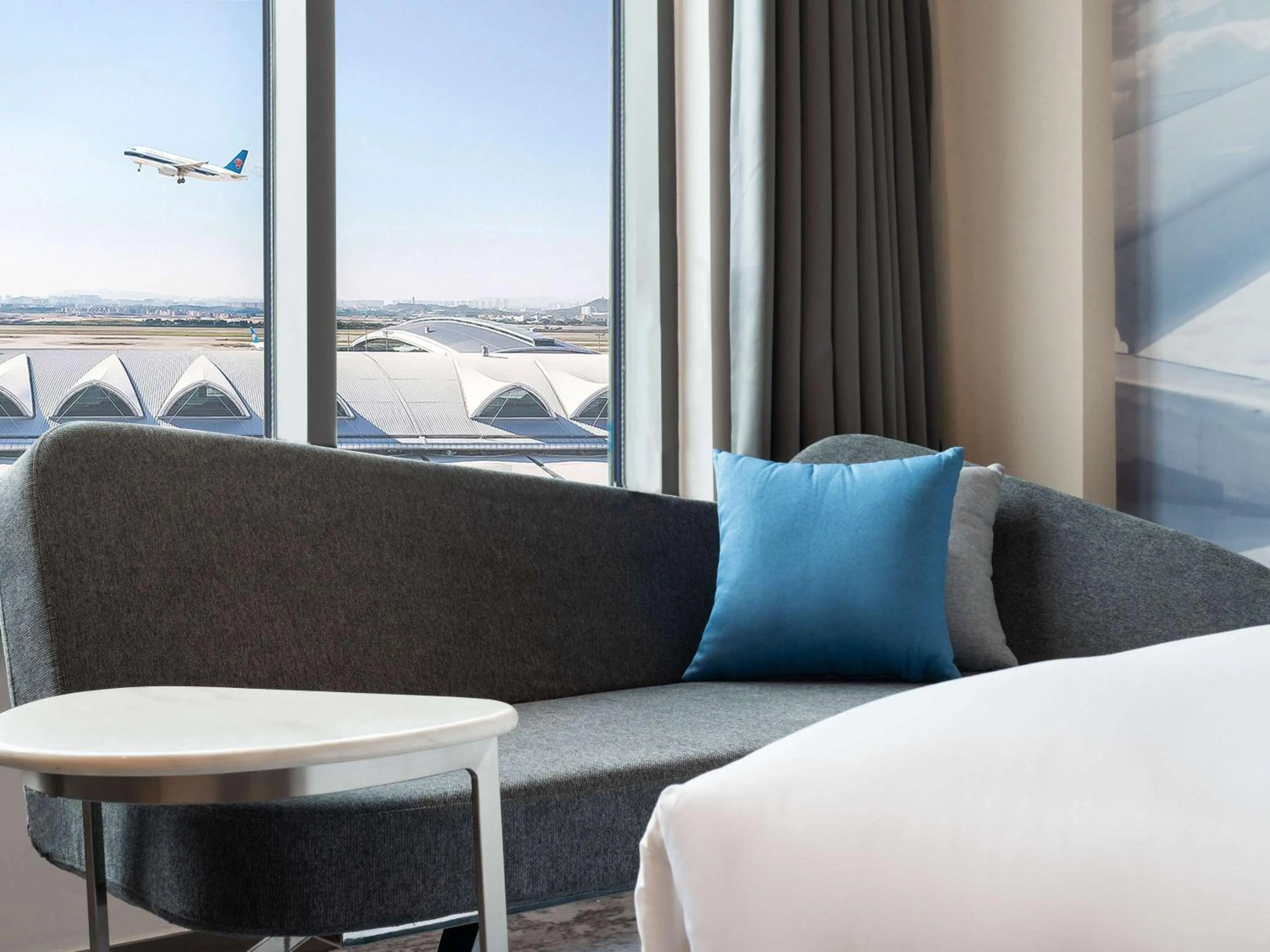 Novotel Guangzhou Baiyun Airport - Canton Fair Free Shuttle Bus & Official Registration Agency