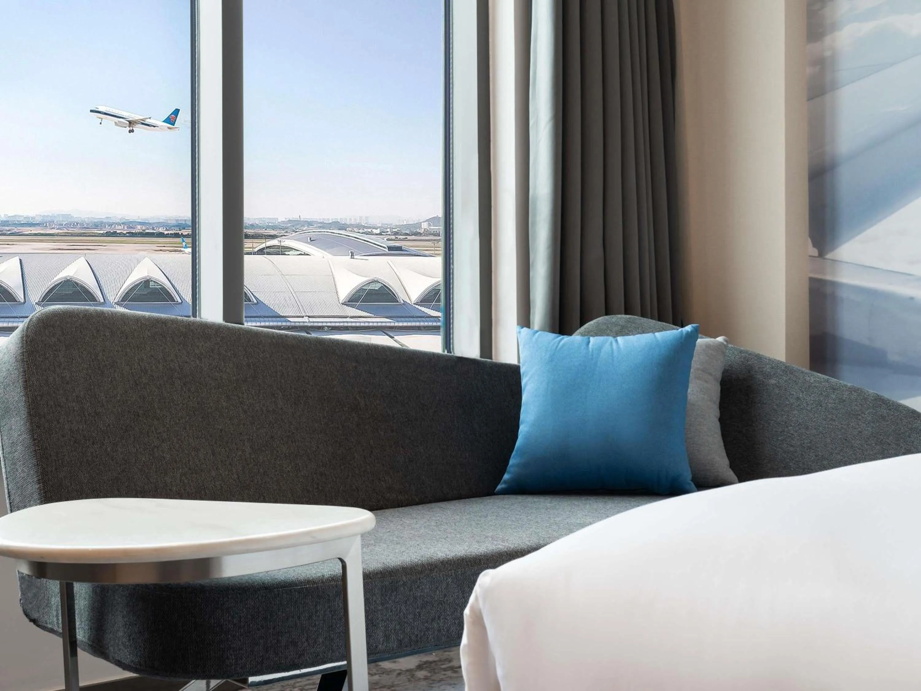 Bedroom, Bed in Novotel Guangzhou Baiyun Airport - Canton Fair Free Shuttle Bus & Official Registration Agency