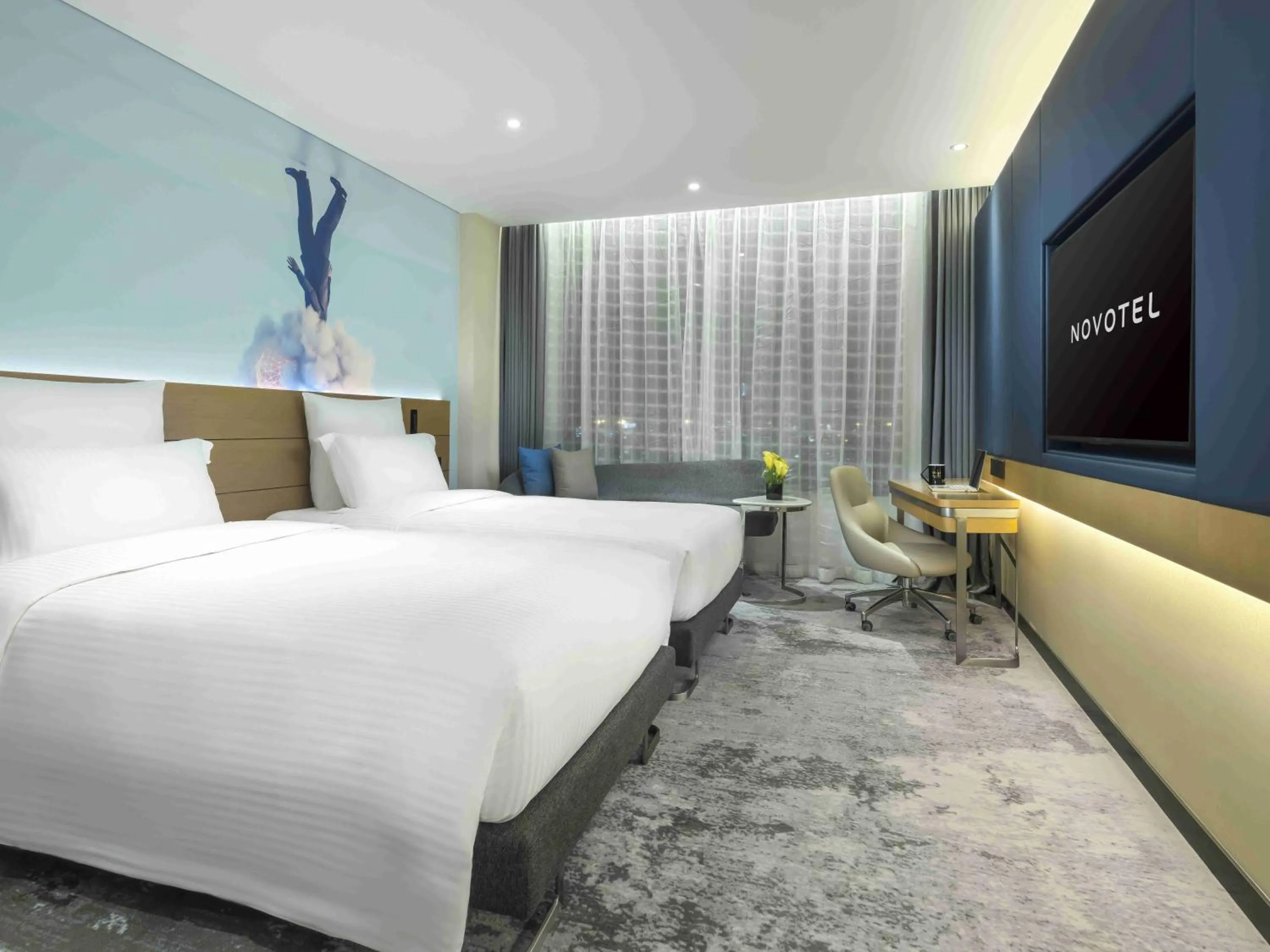 Photo of the whole room, Bed in Novotel Guangzhou Baiyun Airport - Canton Fair Free Shuttle Bus & Official Registration Agency