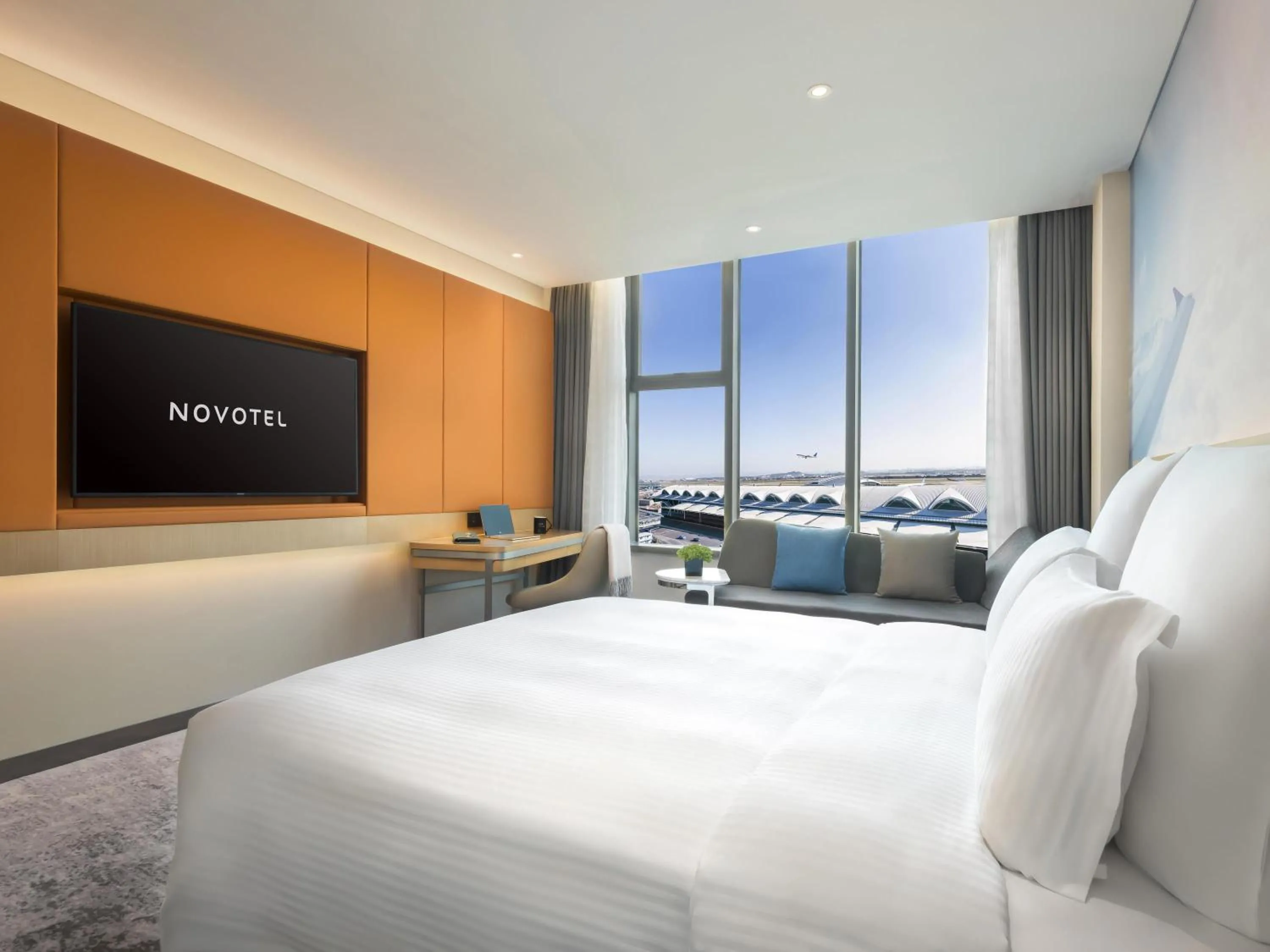 Bedroom, Bed in Novotel Guangzhou Baiyun Airport - Canton Fair Free Shuttle Bus & Official Registration Agency
