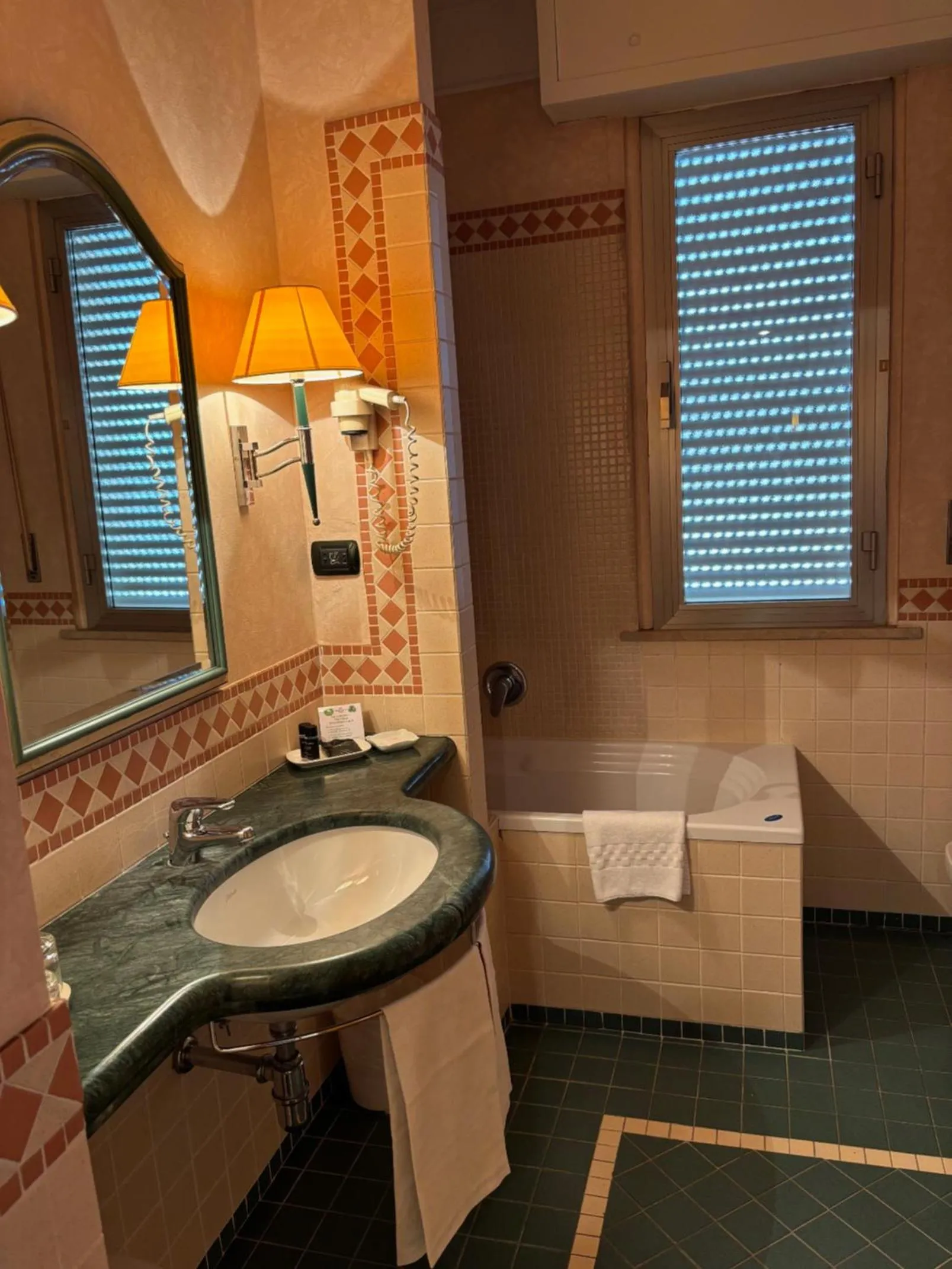 Bathroom in Perugia Plaza Hotel