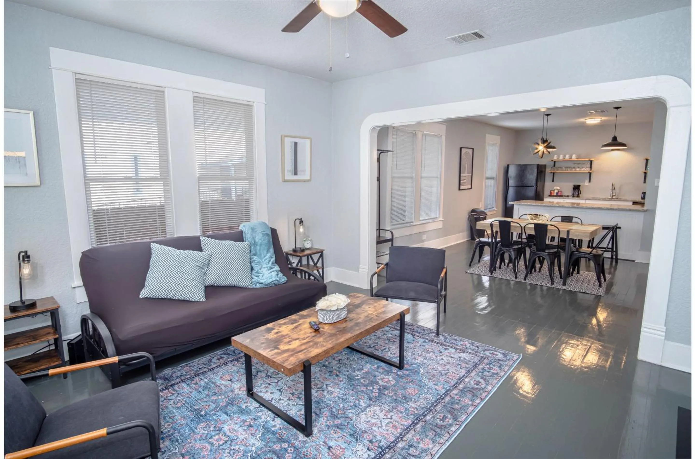 Living room in Wonderful 3 BR 2 BA Near Downtown