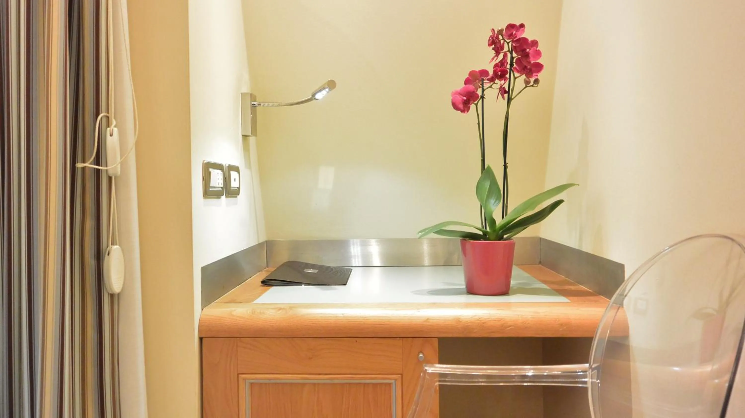 Seating area in Hotel Sempione