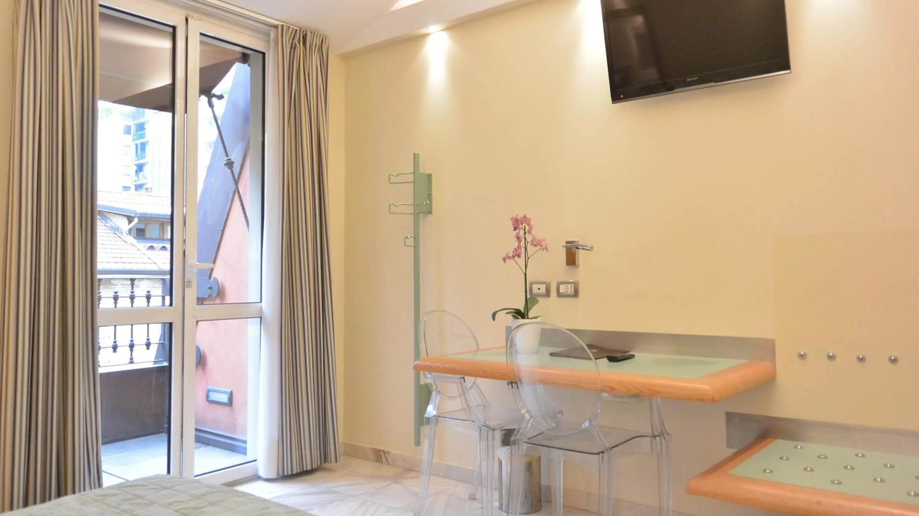 TV and multimedia in Hotel Sempione