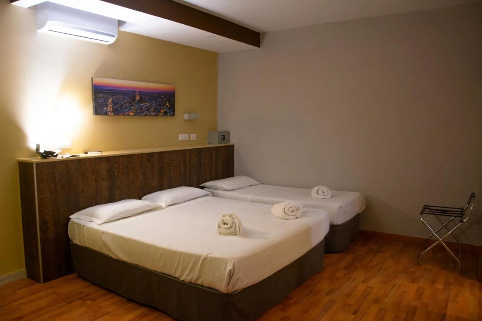 Bedroom, Bed in Capodichino International Hotel