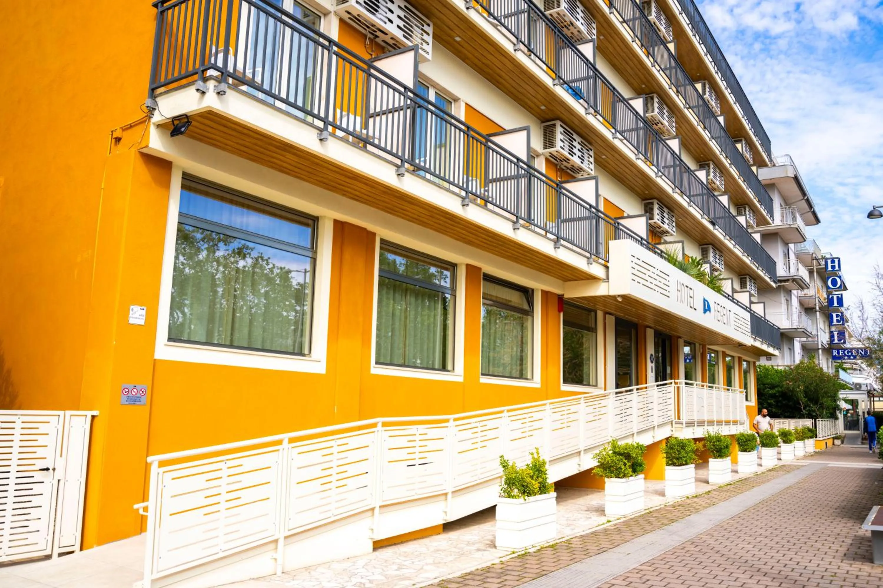 Facade/entrance in Hotel Regent