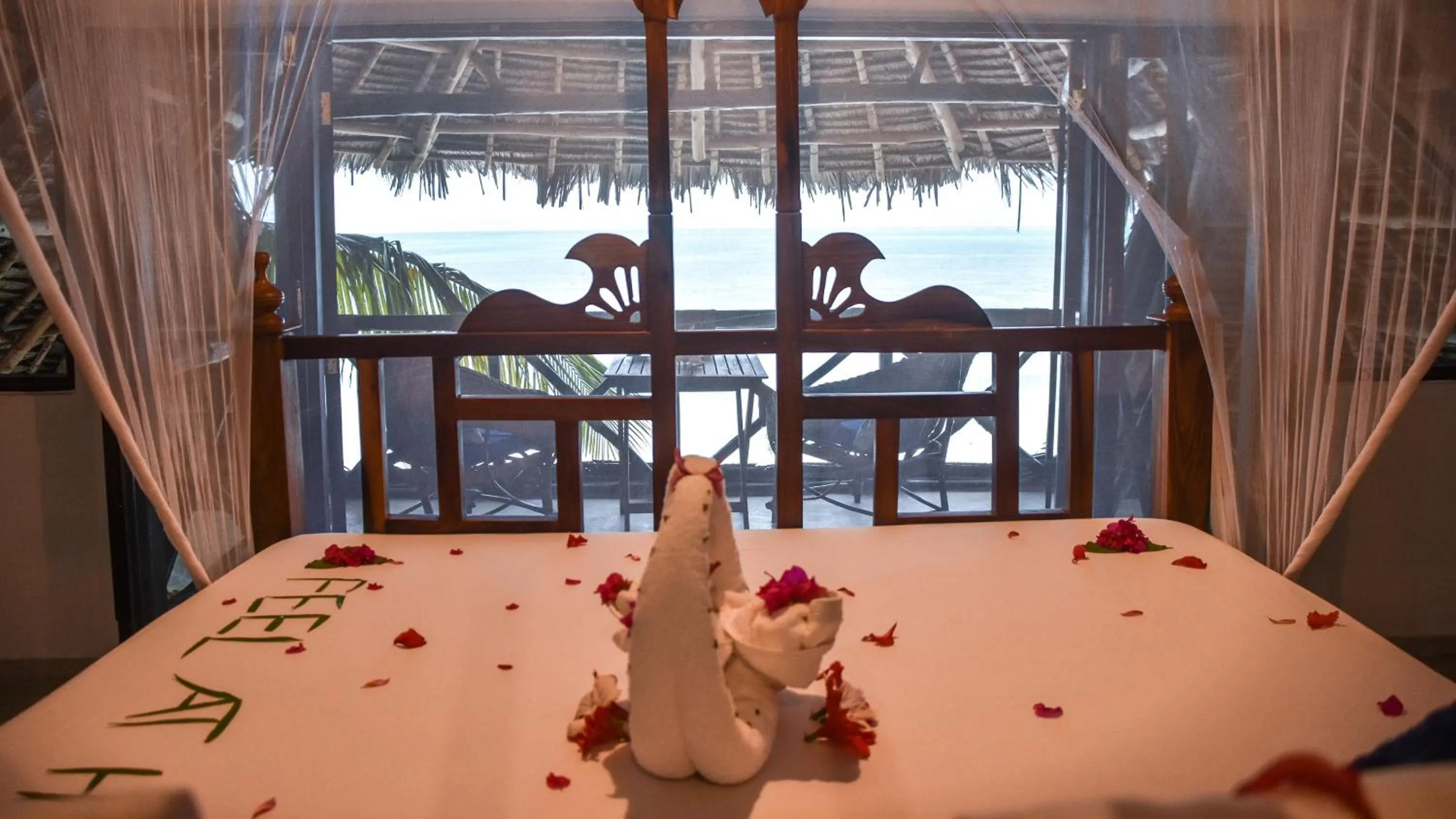 Staff, Bed in Villa Malaika