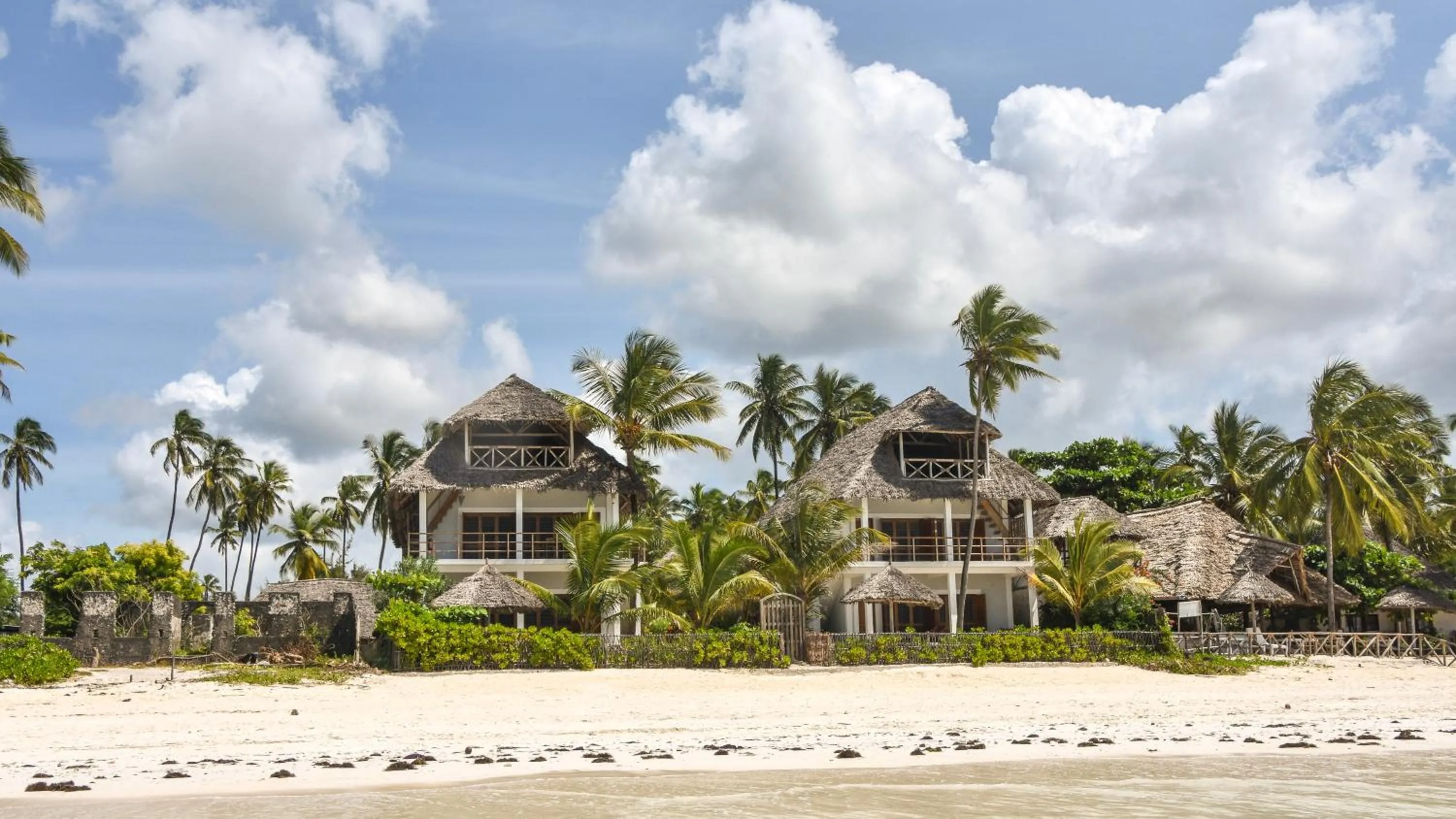 Property building in Villa Malaika