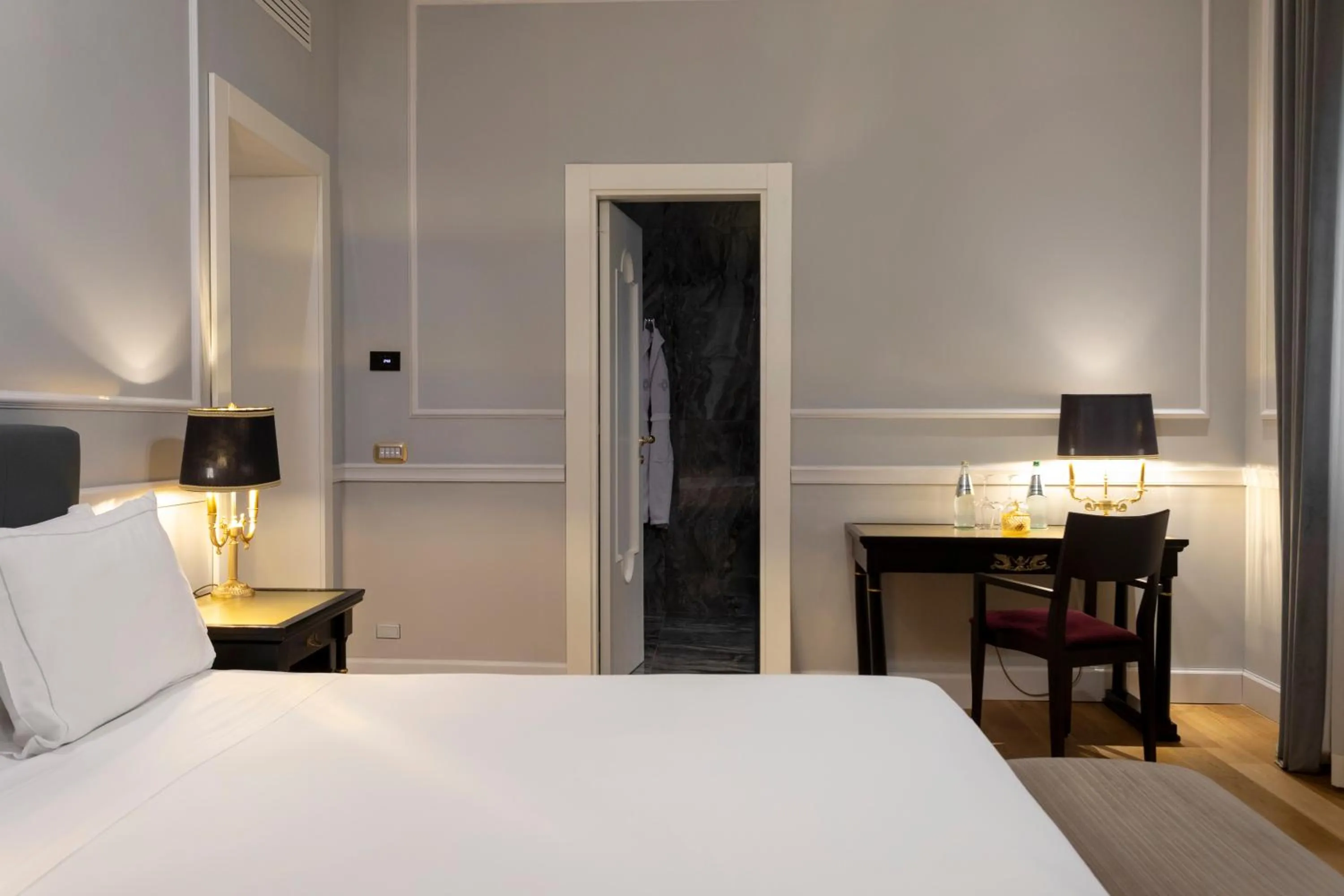 Bed in Grand Hotel Et Des Palmes