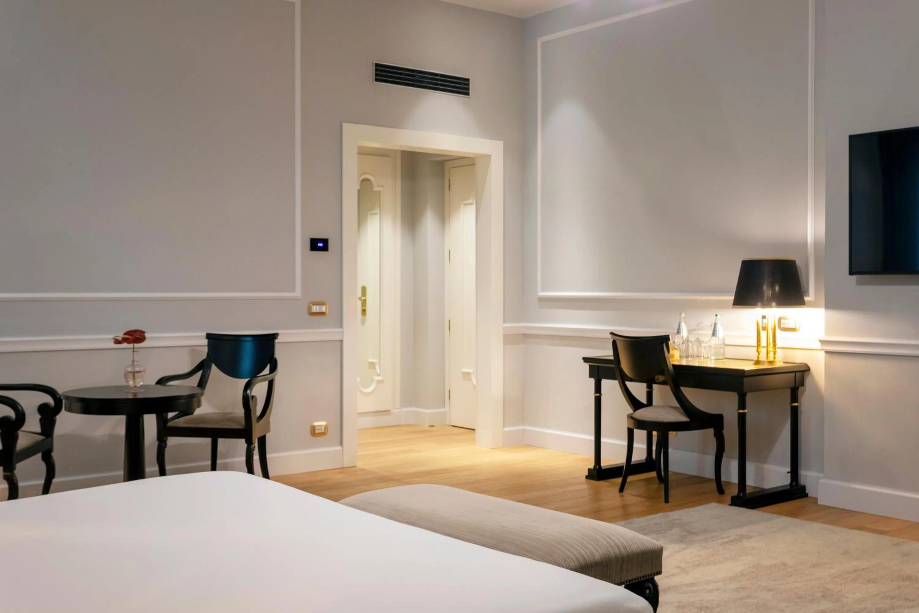 Bedroom, Bed in Grand Hotel Et Des Palmes