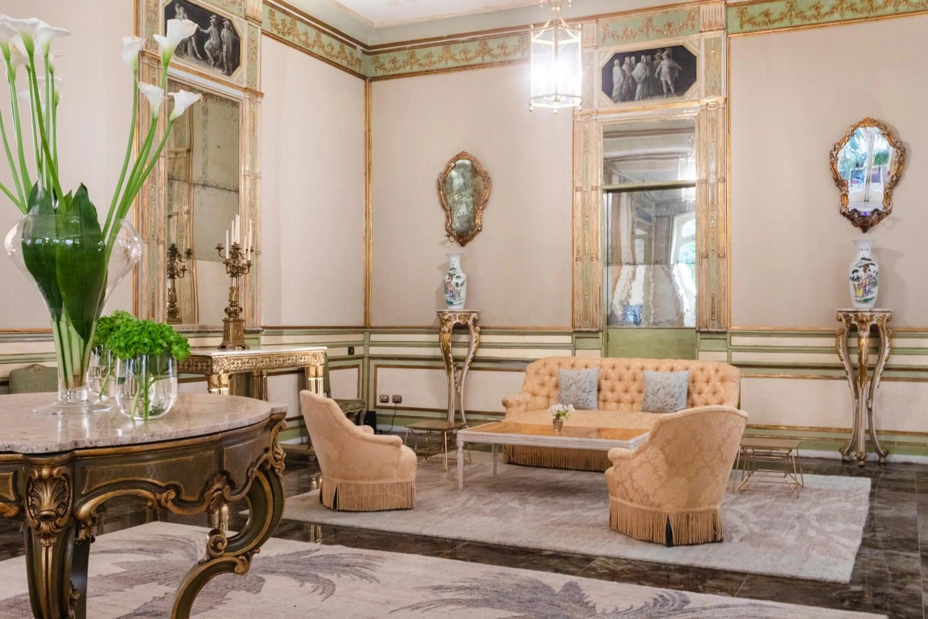 Lounge or bar in Grand Hotel Et Des Palmes