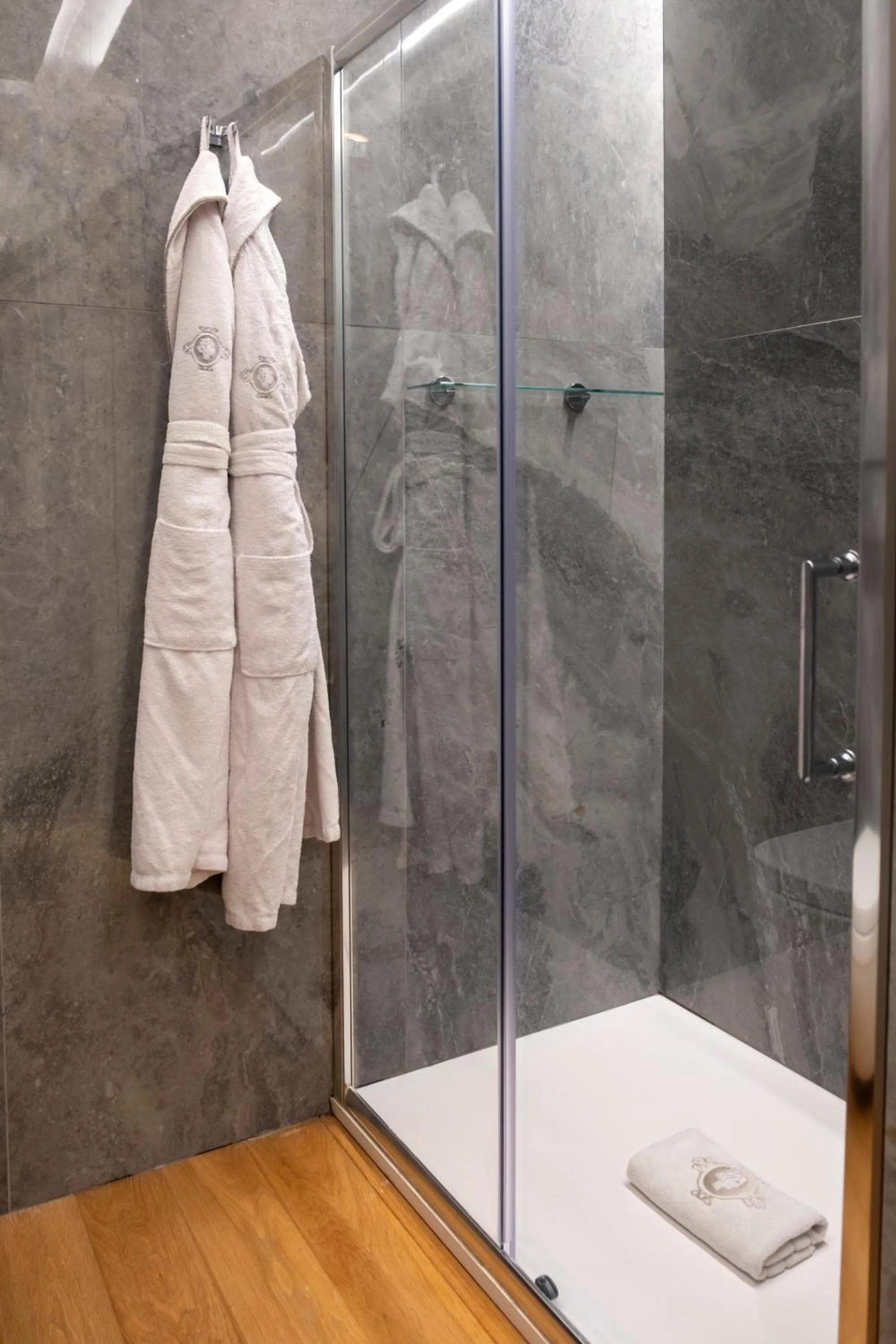 Bathroom in Grand Hotel Et Des Palmes