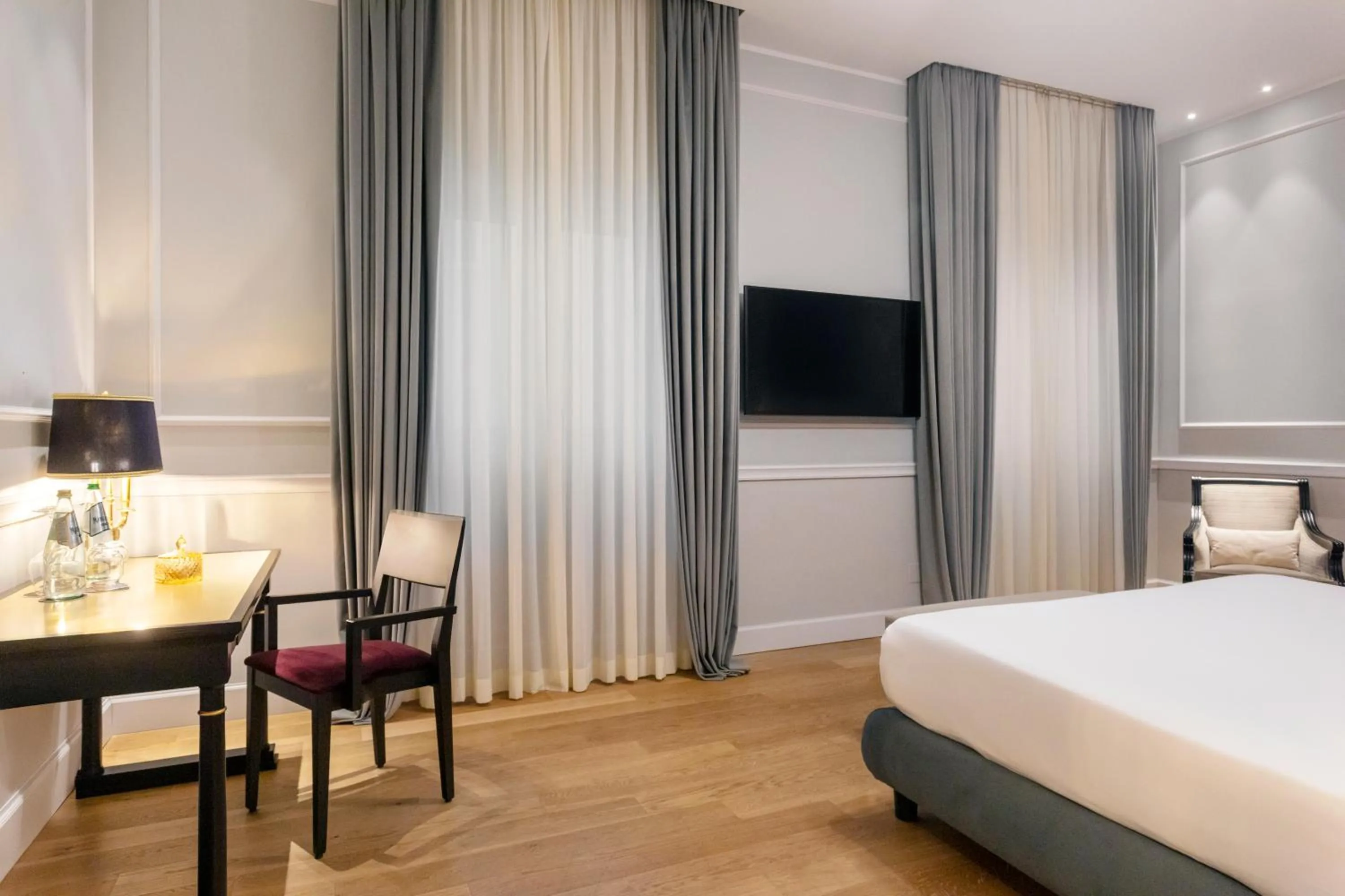 Bedroom, Bed in Grand Hotel Et Des Palmes