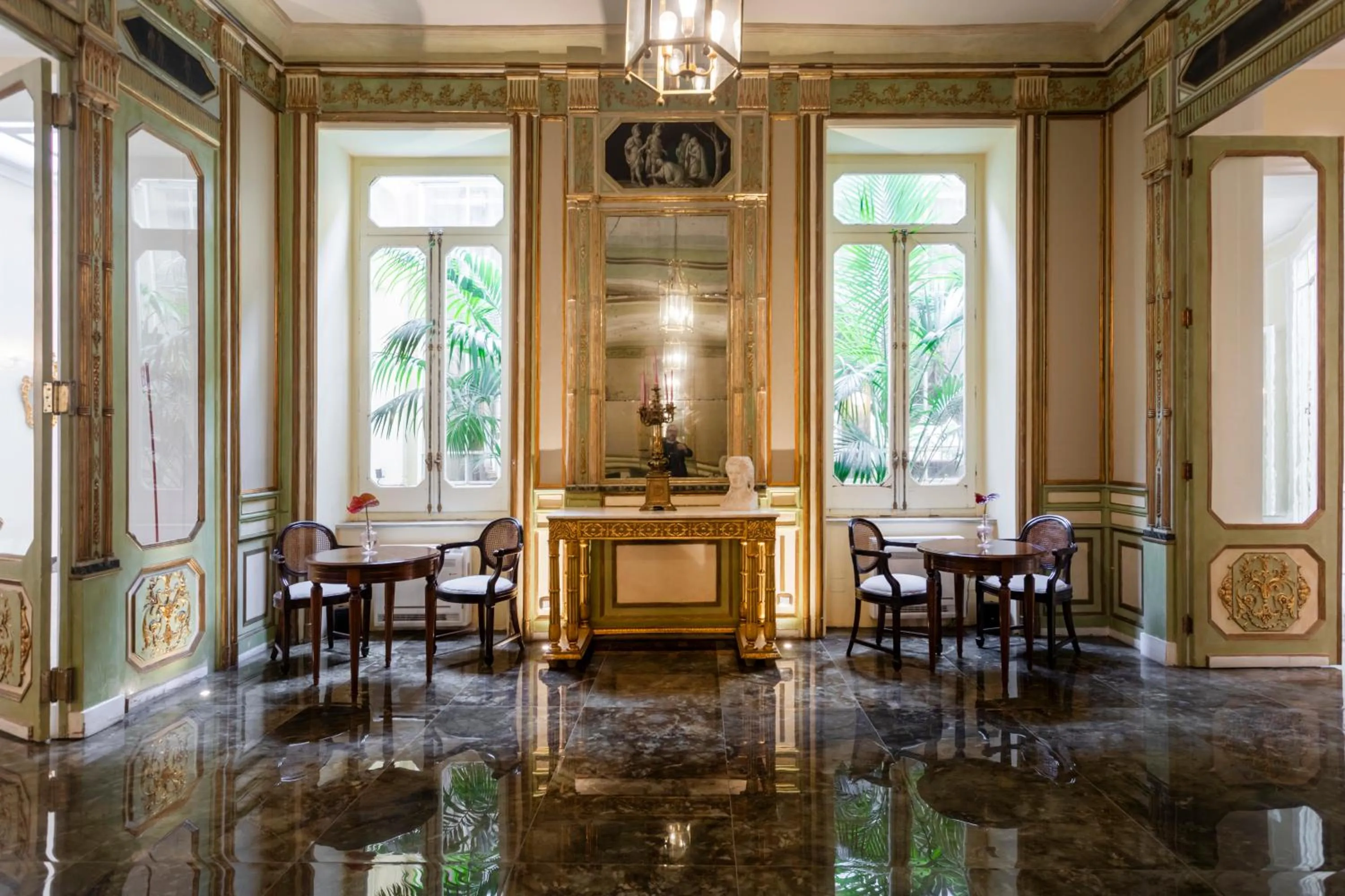 Lounge or bar in Grand Hotel Et Des Palmes