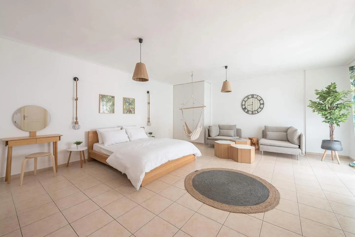 Photo of the whole room, Bed in Athenian home