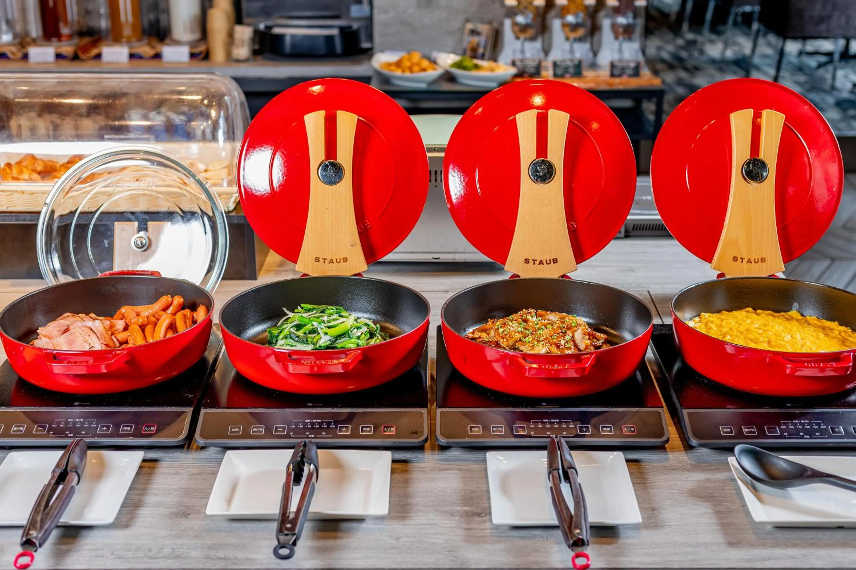 Restaurant/places to eat in Wyndham Garden Sapporo Odori