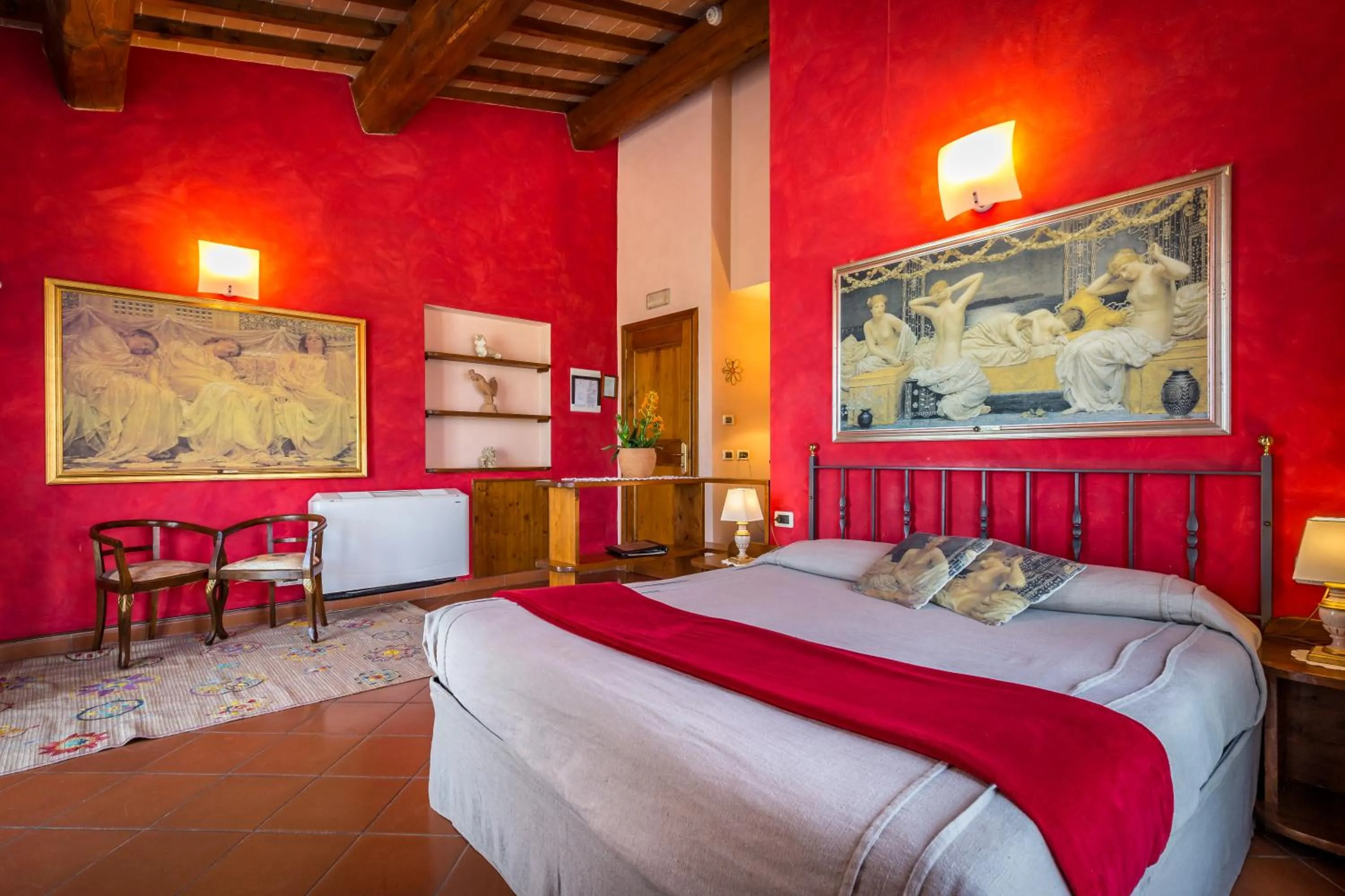 Bed in Il Borgo di Villa Castelletti Country Hotel