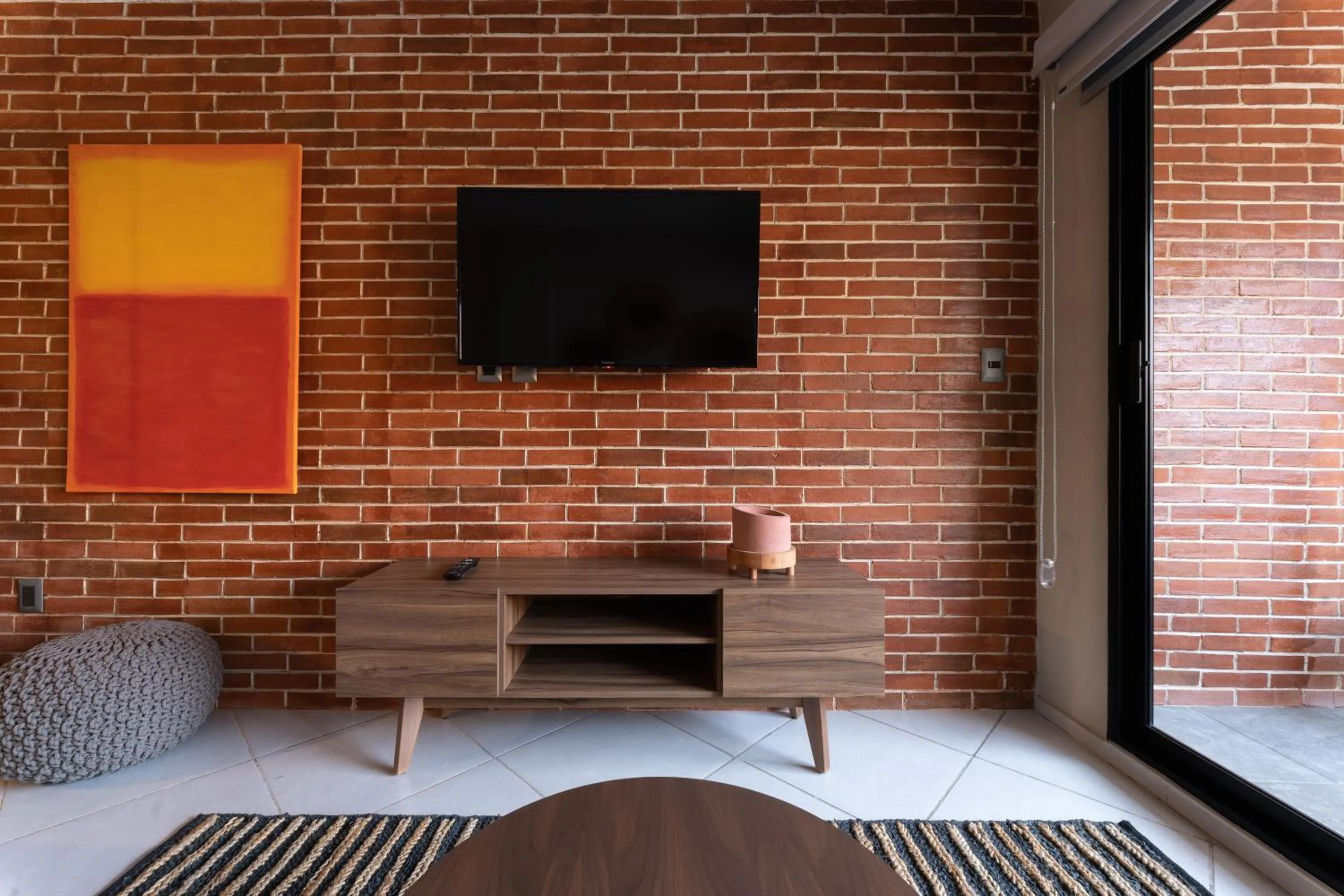 TV and multimedia in Estacion Alameda Downtown