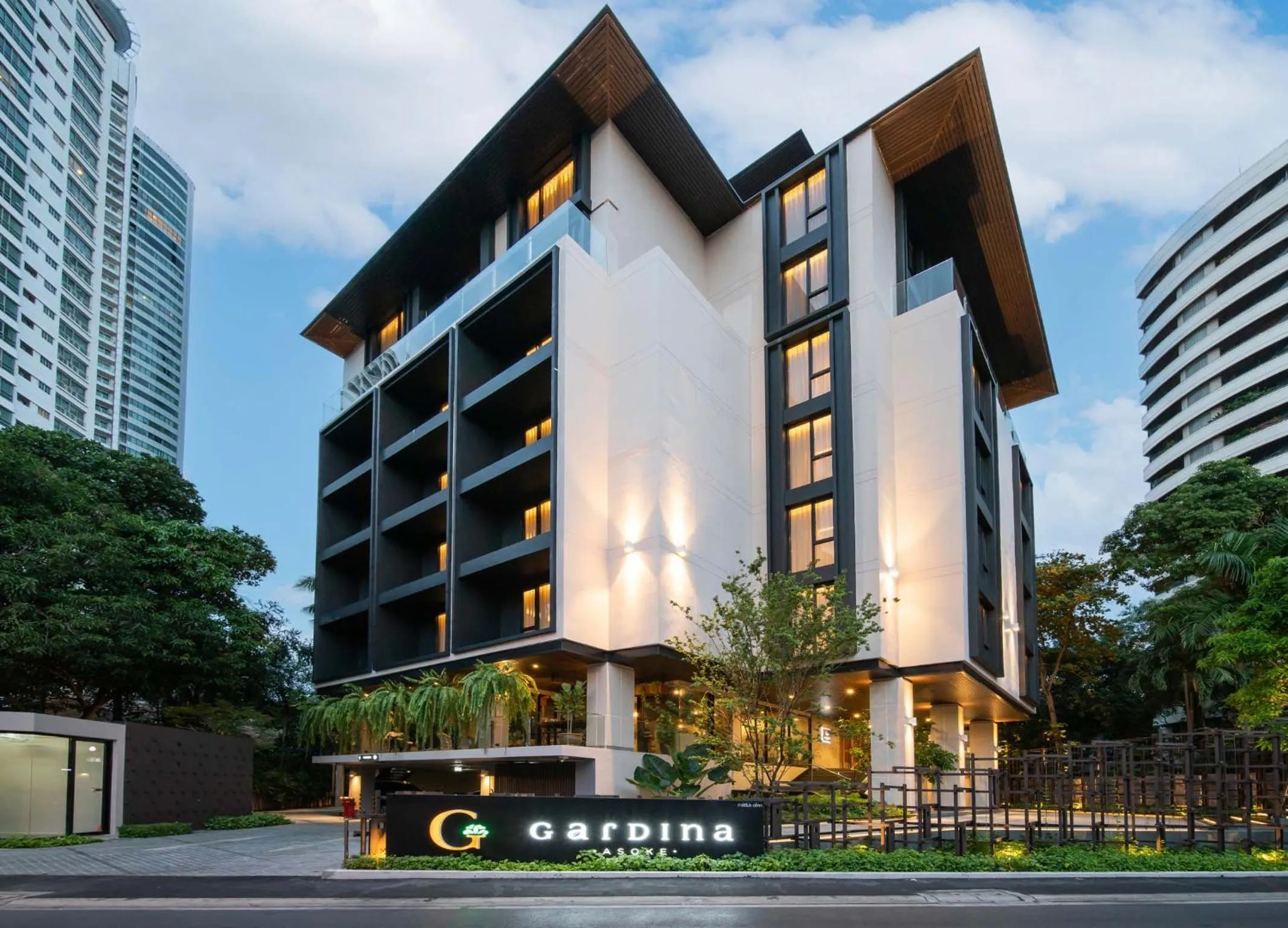 Property building in Gardina Asoke Hotel & Residence