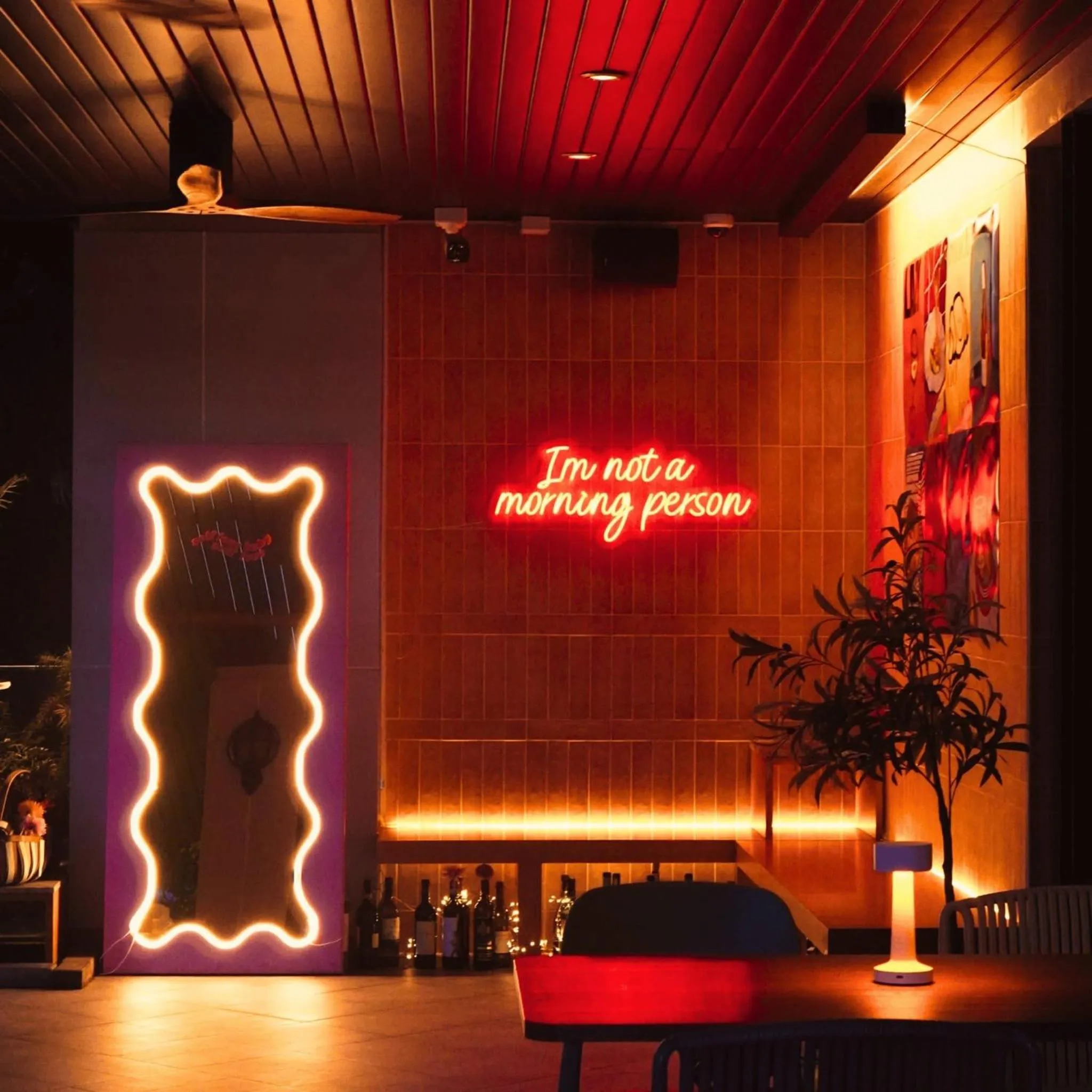 Restaurant/places to eat in Gardina Asoke Hotel & Residence