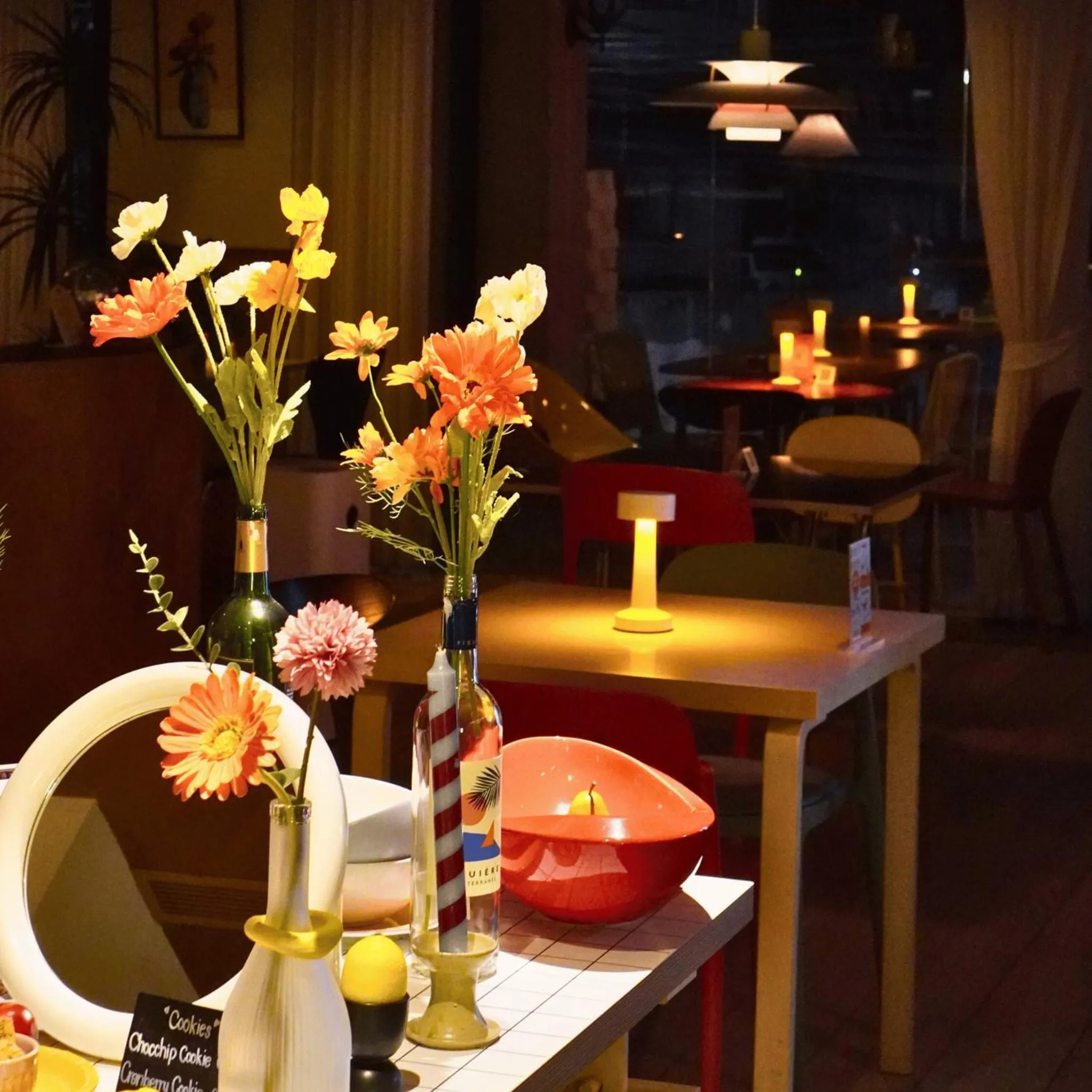 Restaurant/places to eat in Gardina Asoke Hotel & Residence