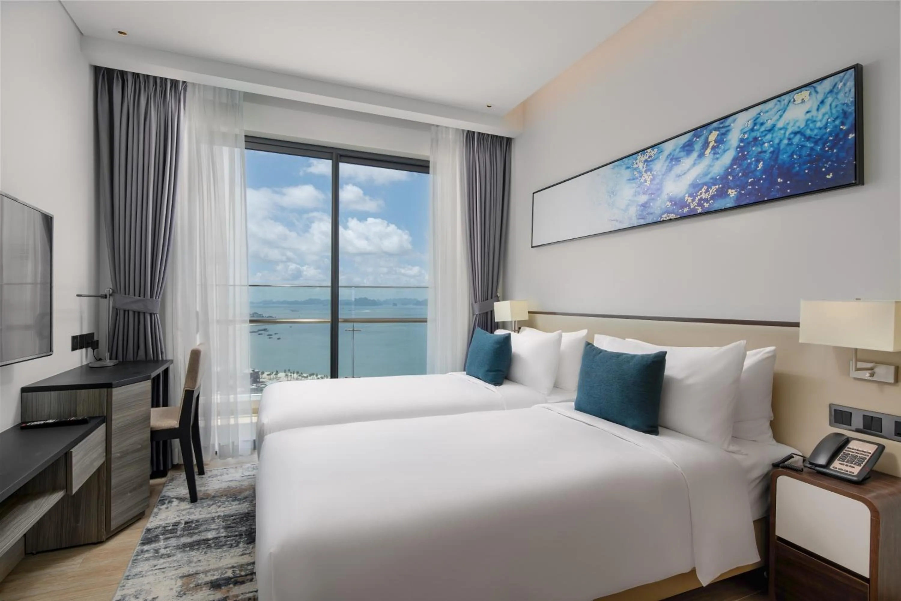 Bedroom, Bed in Citadines Marina Halong