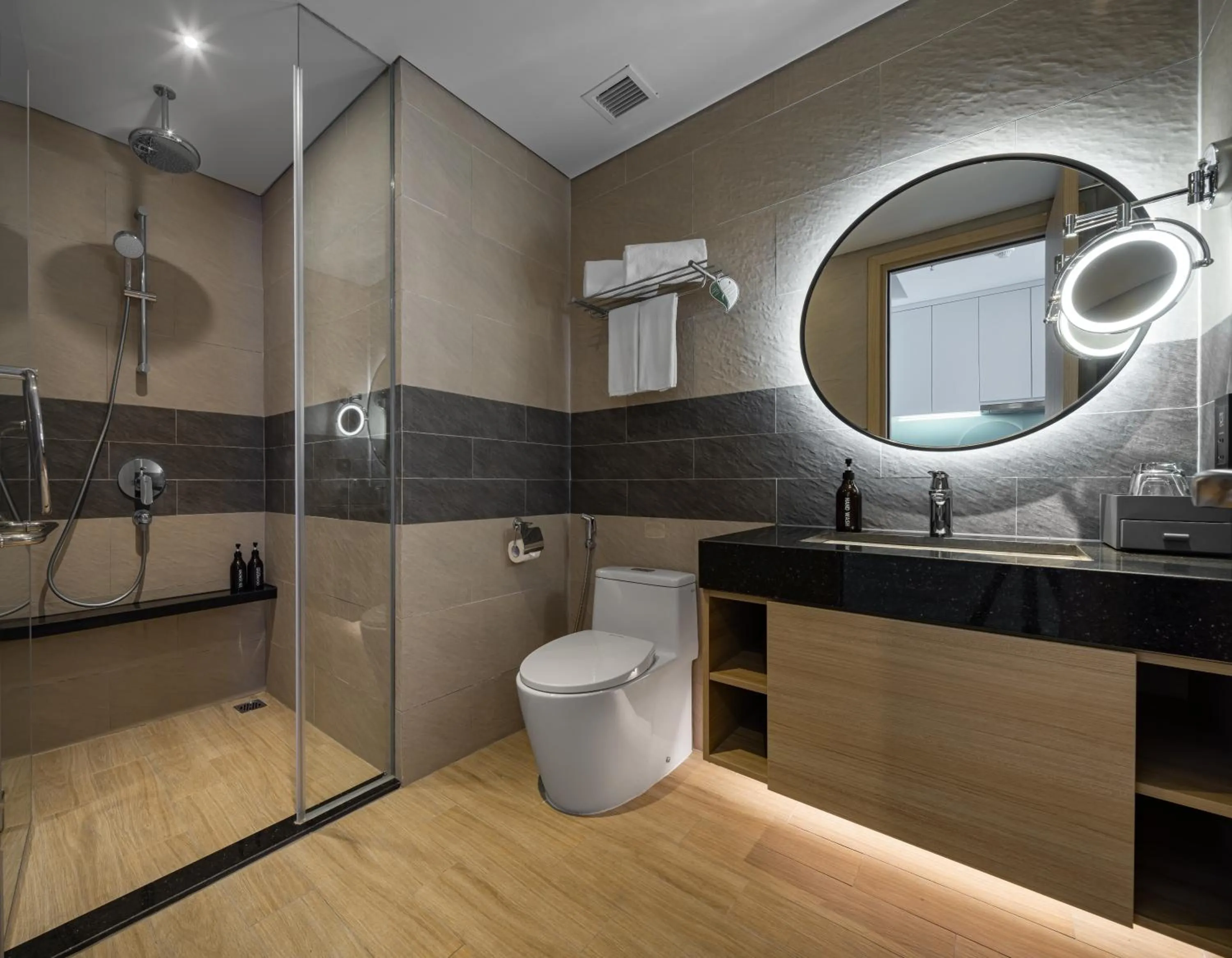 Bathroom in Citadines Marina Halong